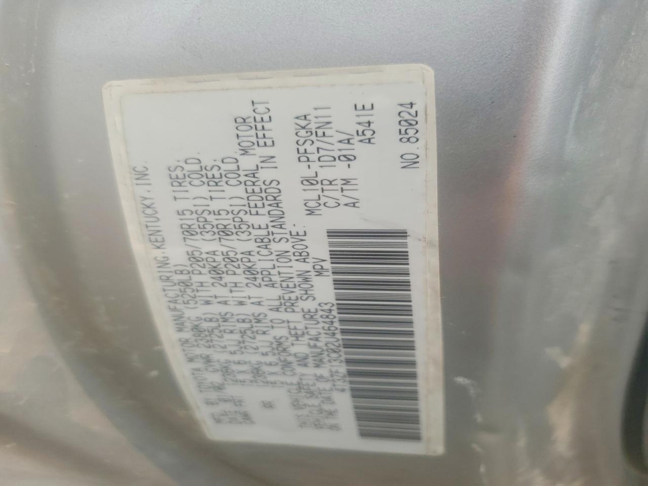 2002 Toyota Sienna Le Silver vin: 4T3ZF13C02U464843