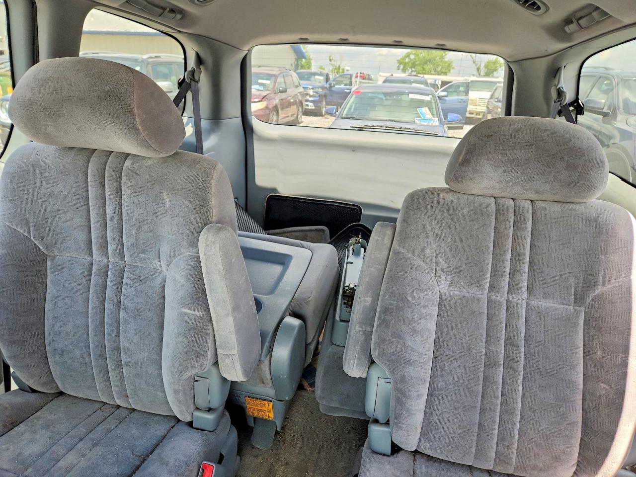 2002 Toyota Sienna Le Green vin: 4T3ZF13C02U472621