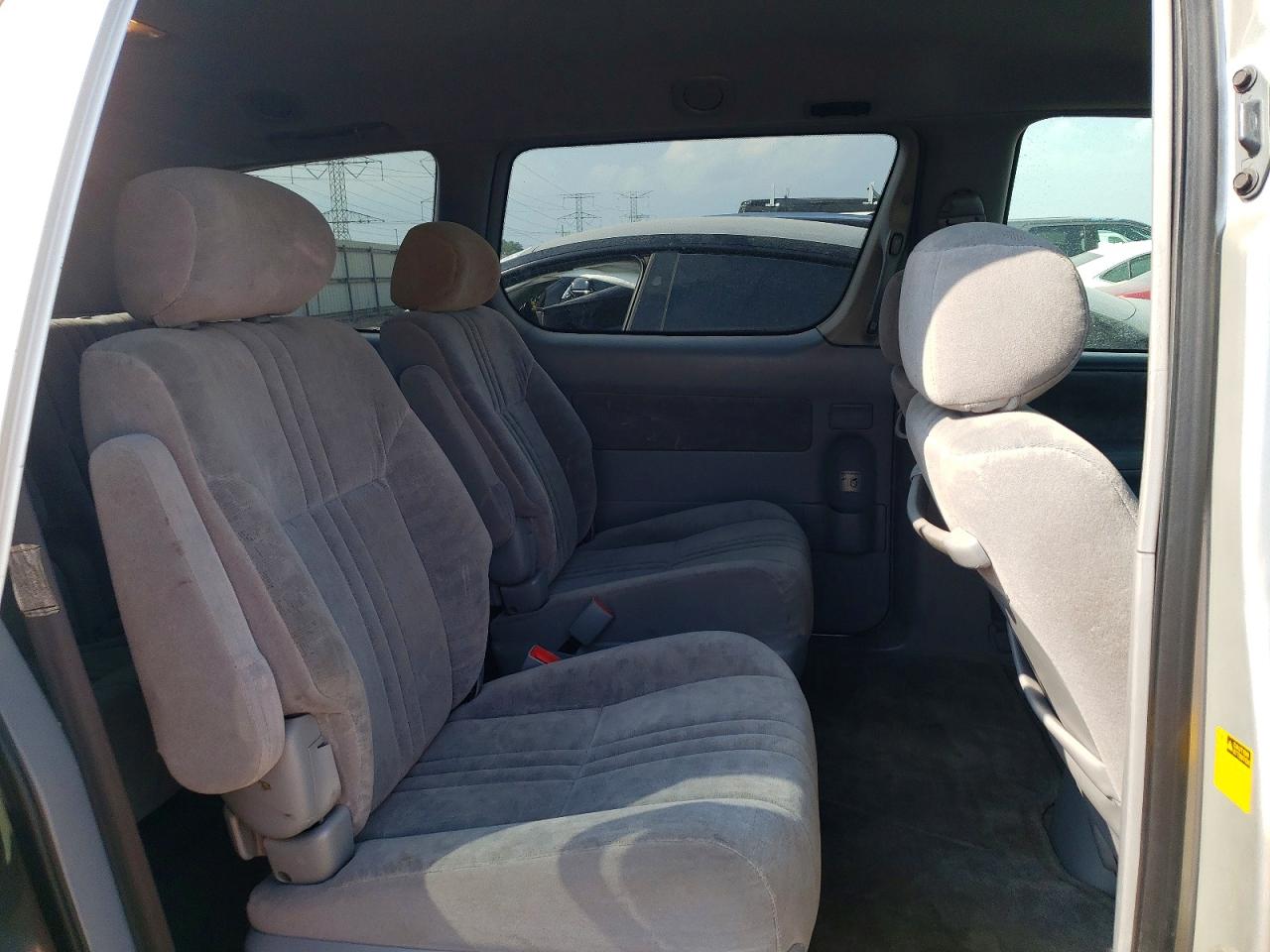 2002 Toyota Sienna Le Silver vin: 4T3ZF13C02U501700
