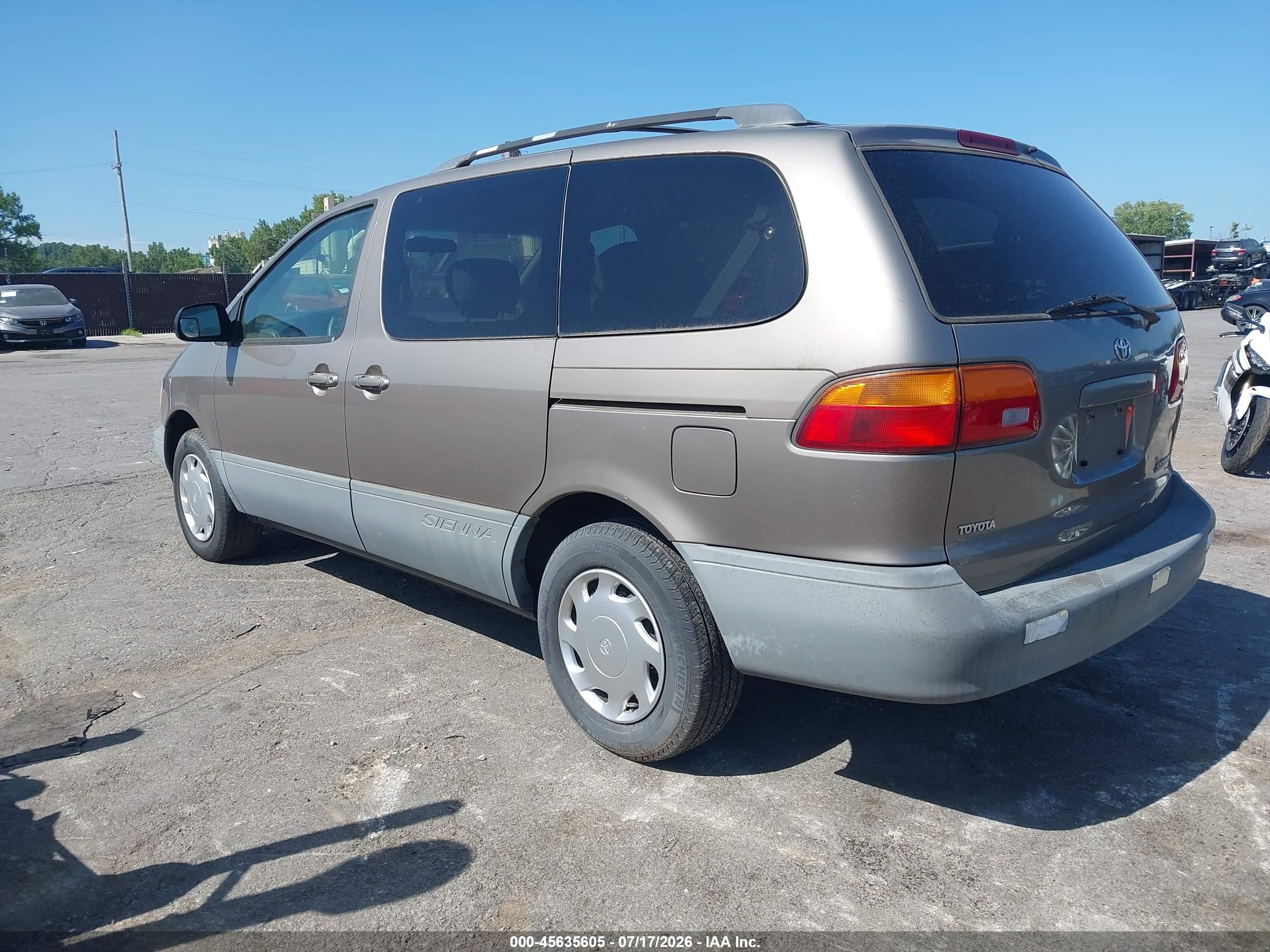 1999 Toyota Sienna Le Gold vin: 4T3ZF13C0XU123952