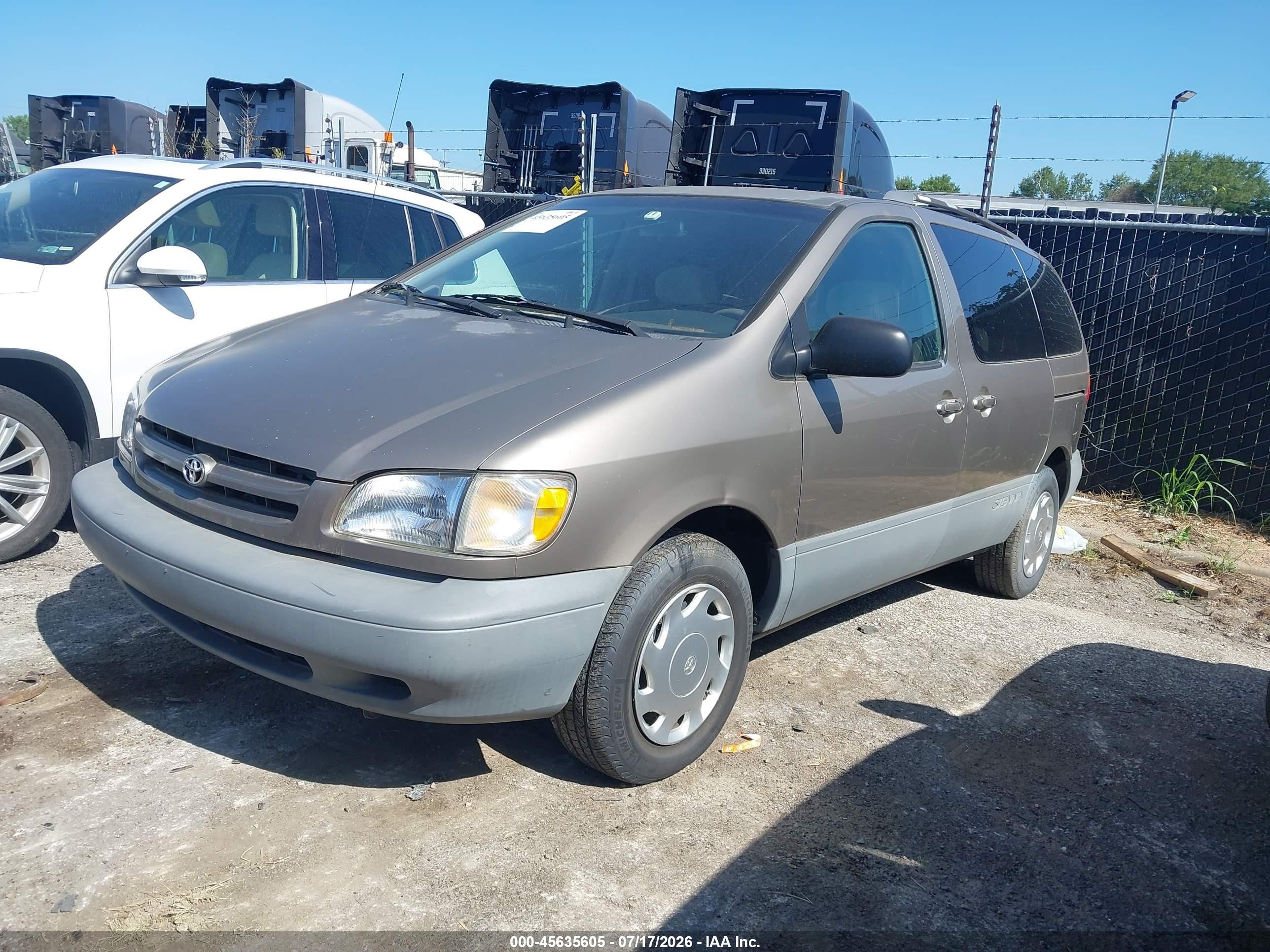 1999 Toyota Sienna Le Gold vin: 4T3ZF13C0XU123952