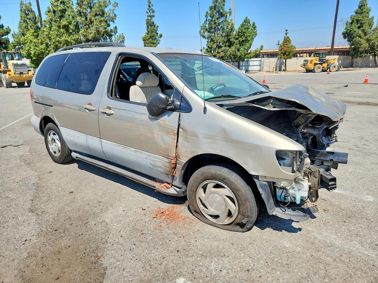 2000 Toyota Sienna Le Gold vin: 4T3ZF13C0YU199480