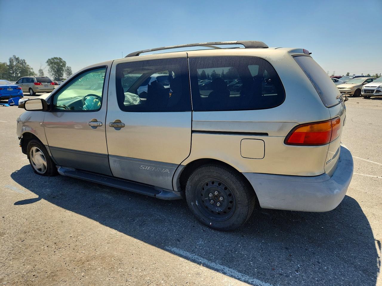 2000 Toyota Sienna Le Gold vin: 4T3ZF13C0YU199480