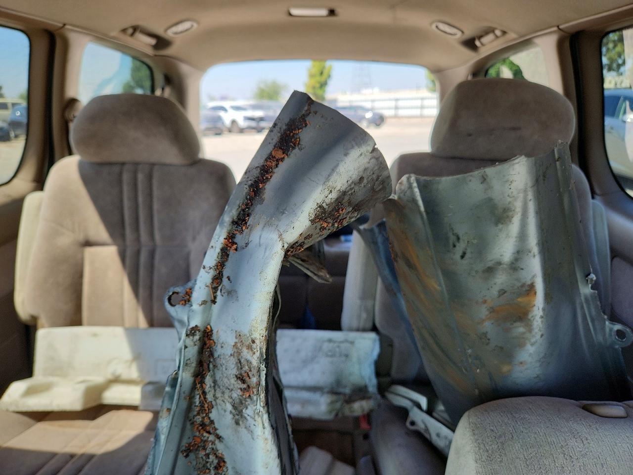 2000 Toyota Sienna Le Gold vin: 4T3ZF13C0YU199480