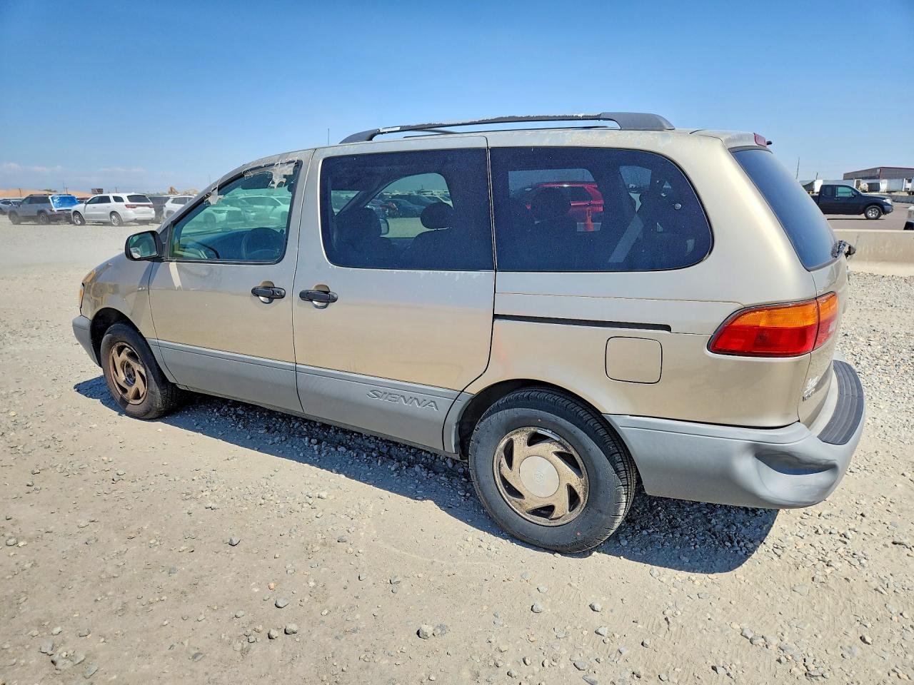 2000 Toyota Sienna Le Tan vin: 4T3ZF13C0YU259001