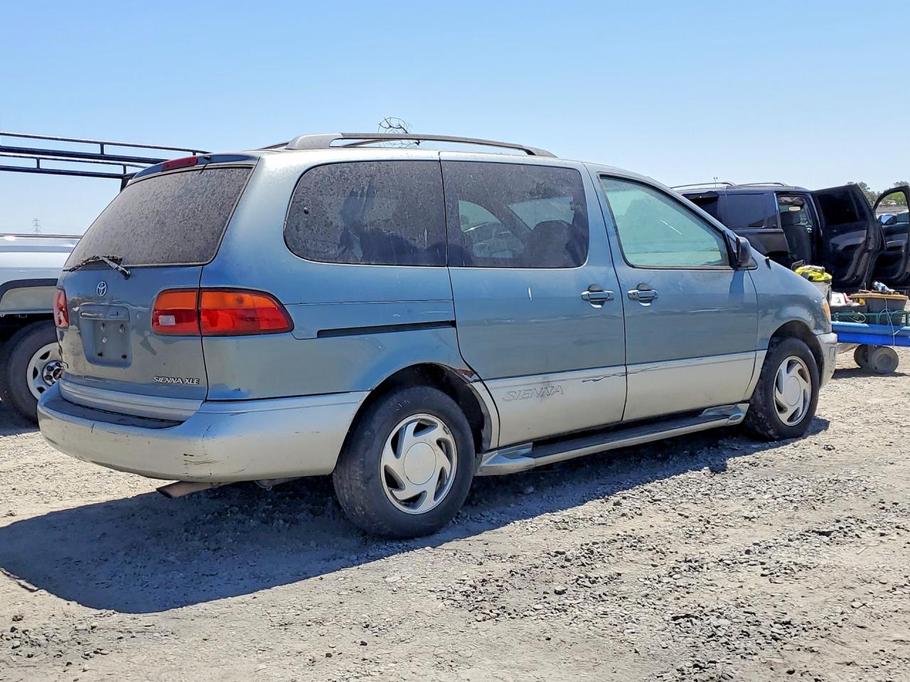 2000 Toyota Sienna Xle Blue vin: 4T3ZF13C0YU300677