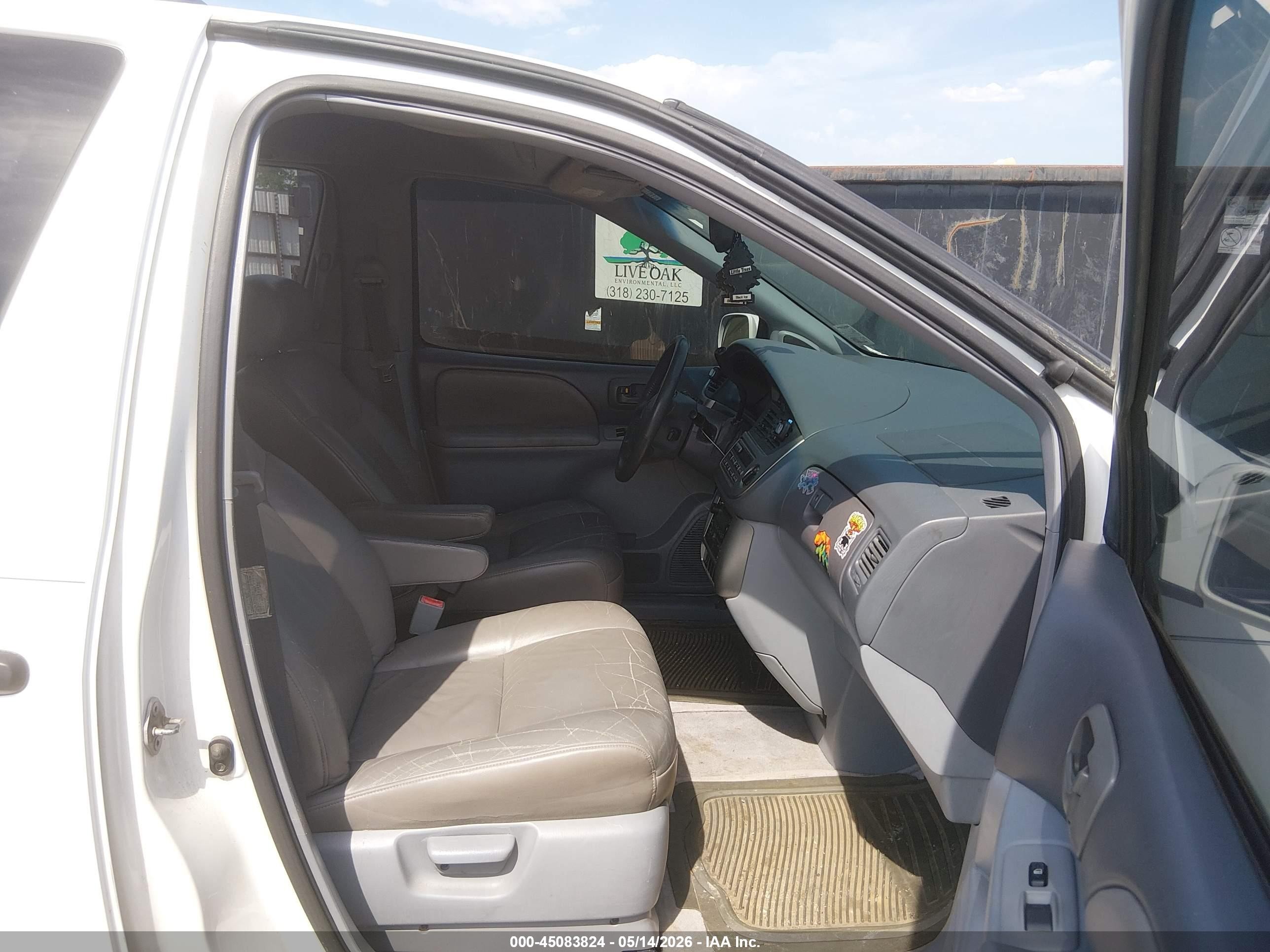 2001 Toyota Sienna Xle White vin: 4T3ZF13C11U339039