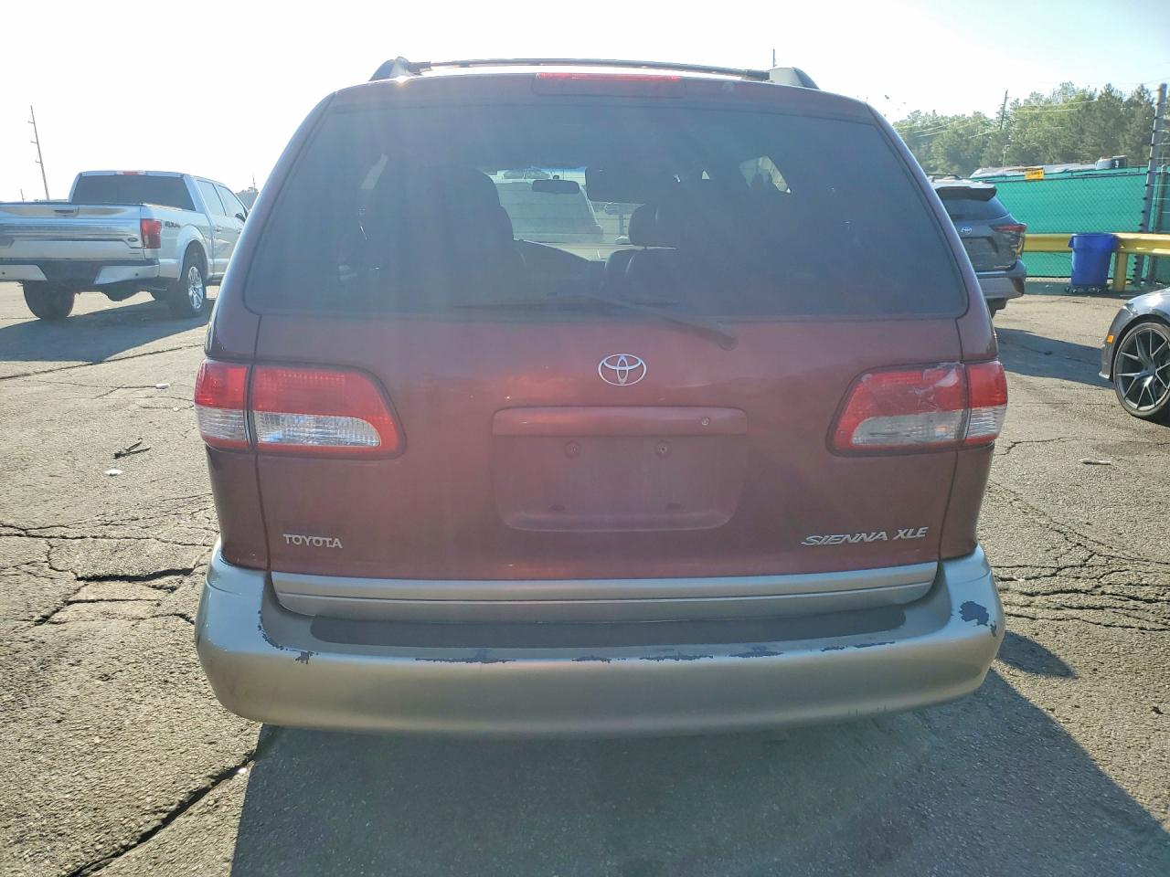 2001 Toyota Sienna Xle Burgundy vin: 4T3ZF13C11U401524