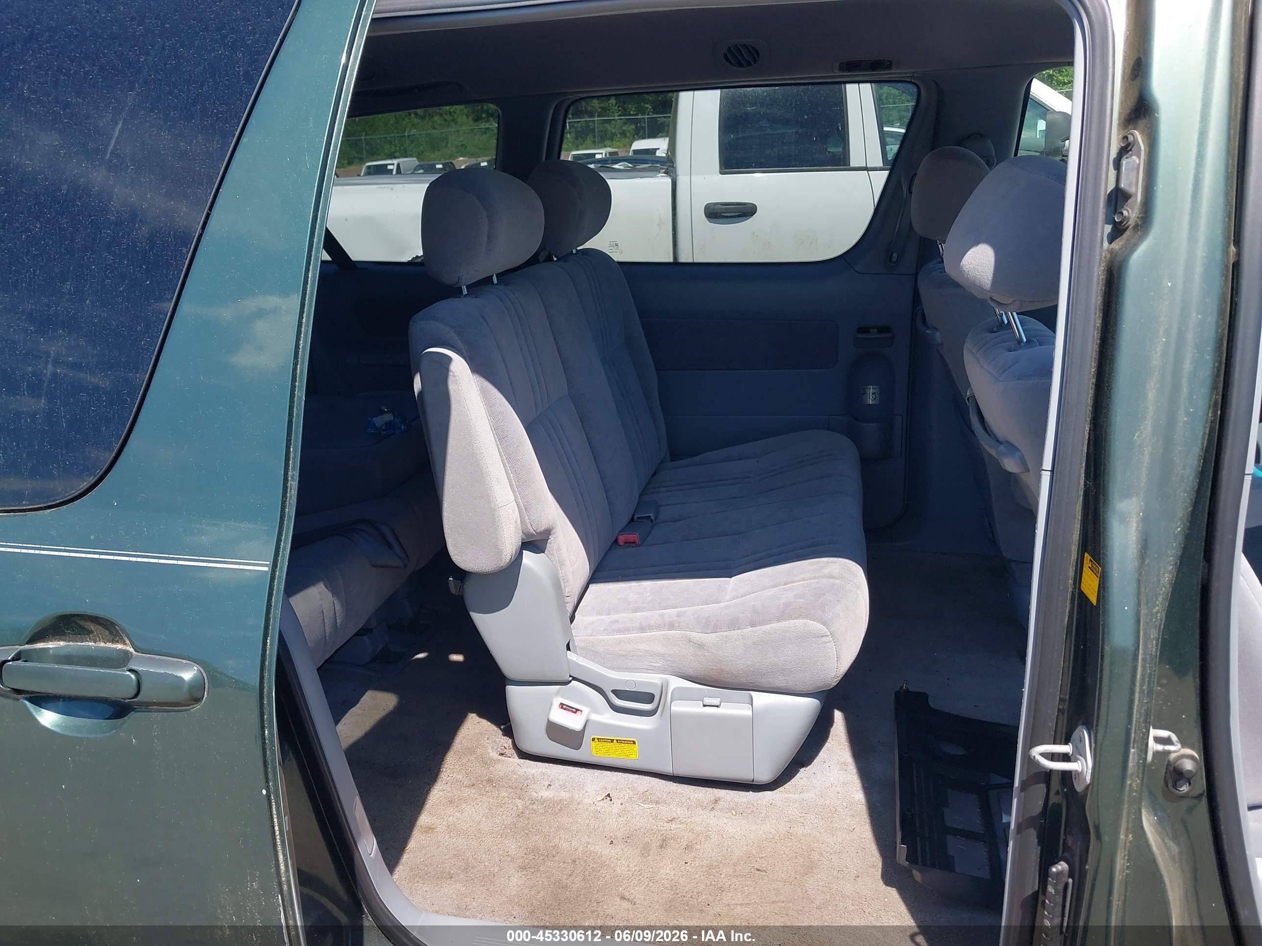 2001 Toyota Sienna Le Green vin: 4T3ZF13C11U403483
