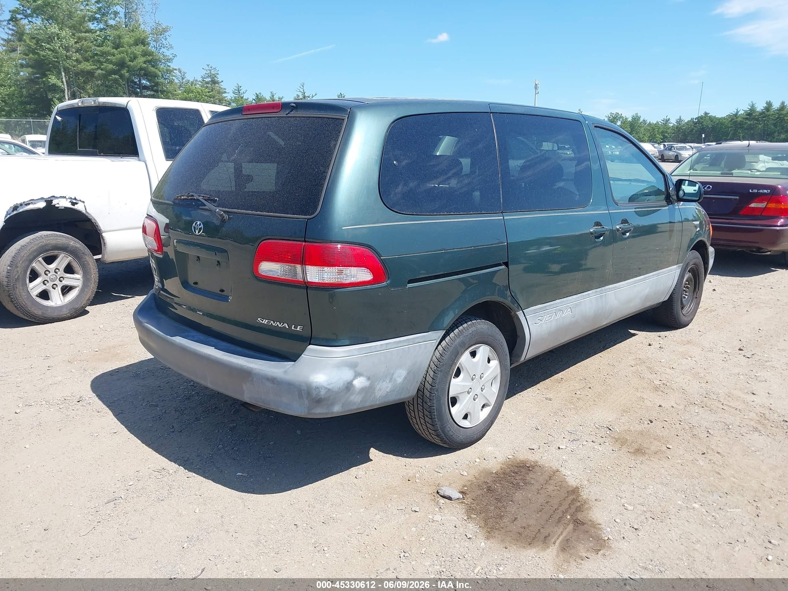 2001 Toyota Sienna Le Green vin: 4T3ZF13C11U403483