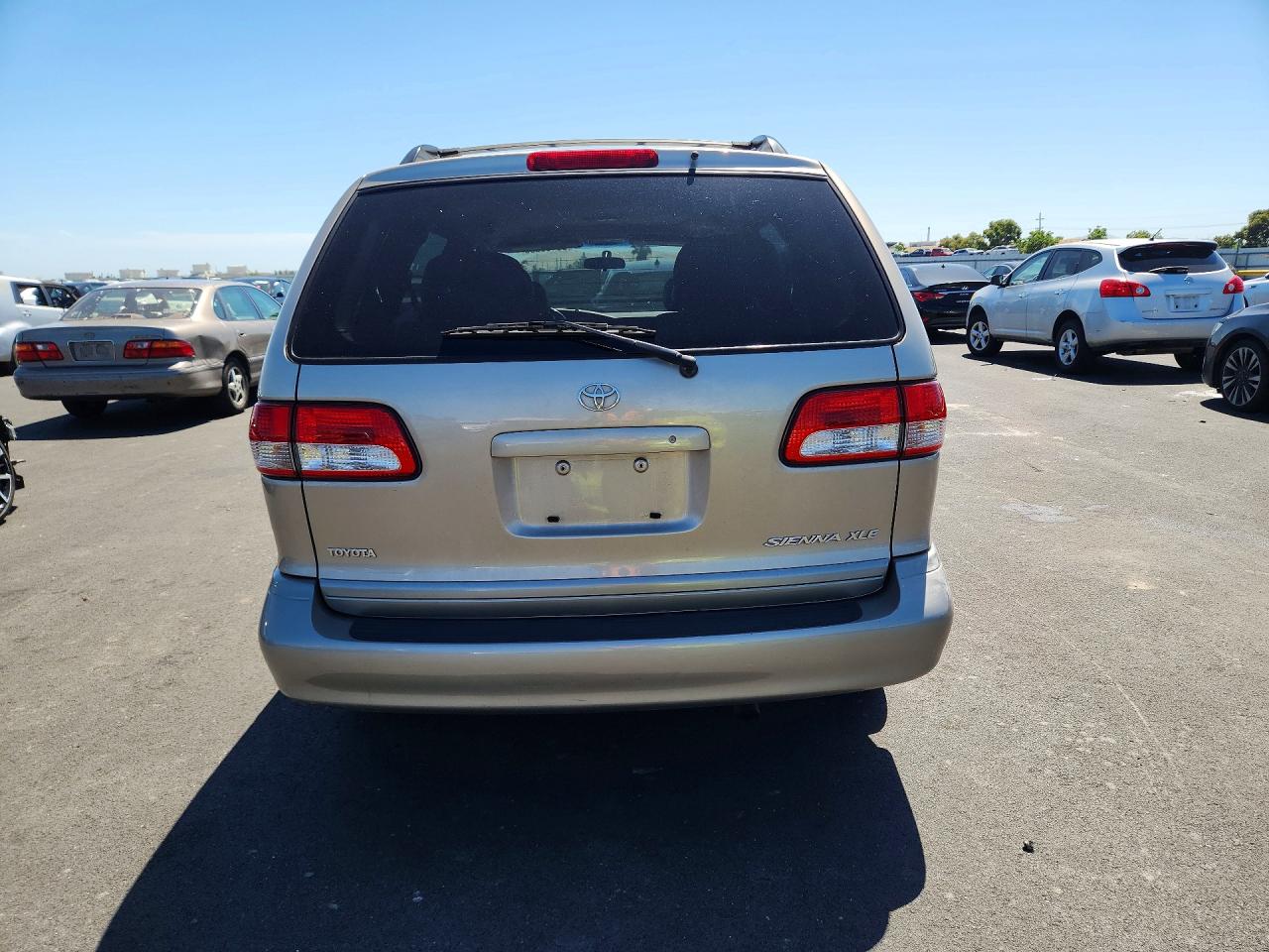 2003 Toyota Sienna Xle Tan vin: 4T3ZF13C13U511122