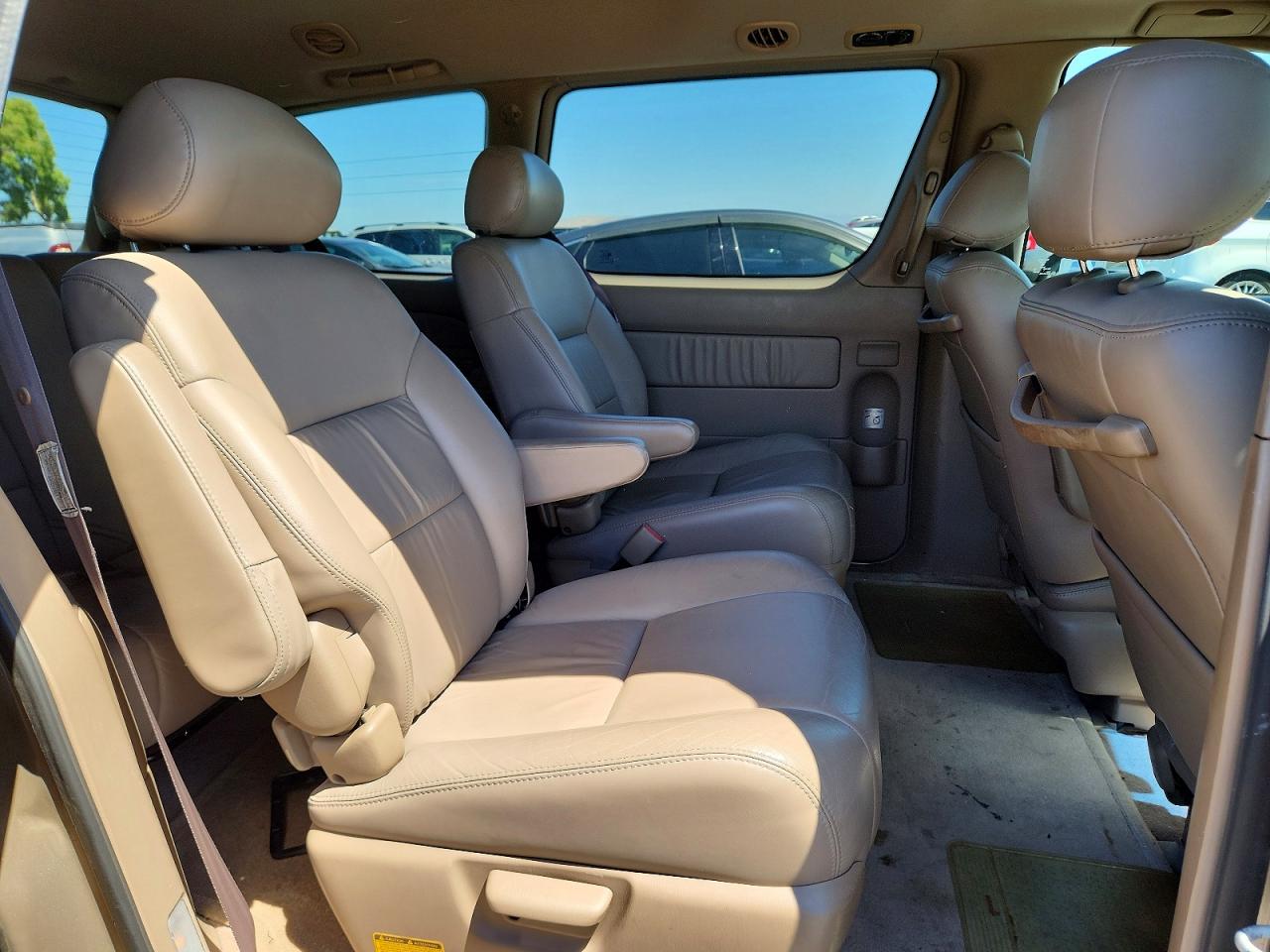 2003 Toyota Sienna Xle Tan vin: 4T3ZF13C13U511122