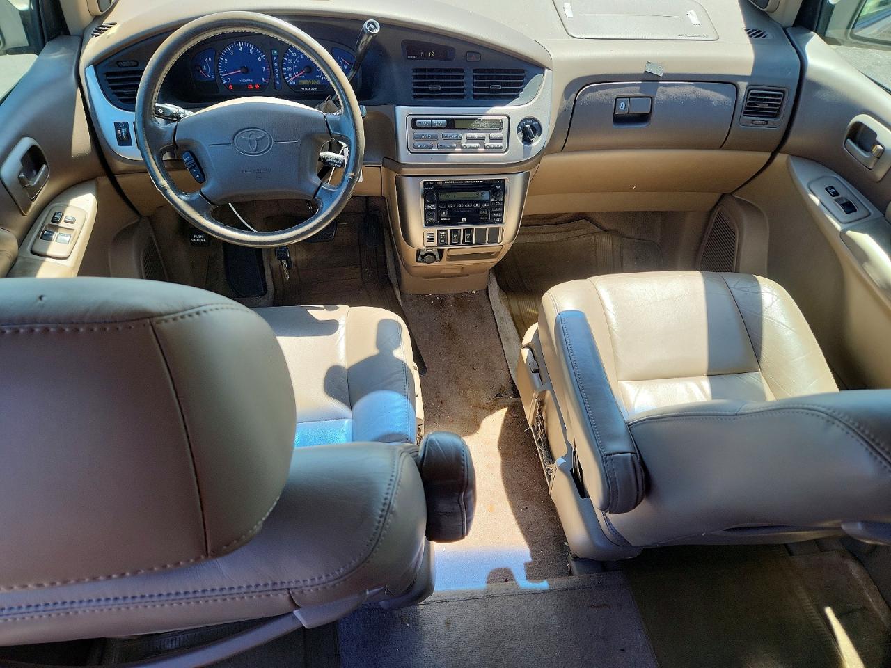 2003 Toyota Sienna Xle Tan vin: 4T3ZF13C13U511122