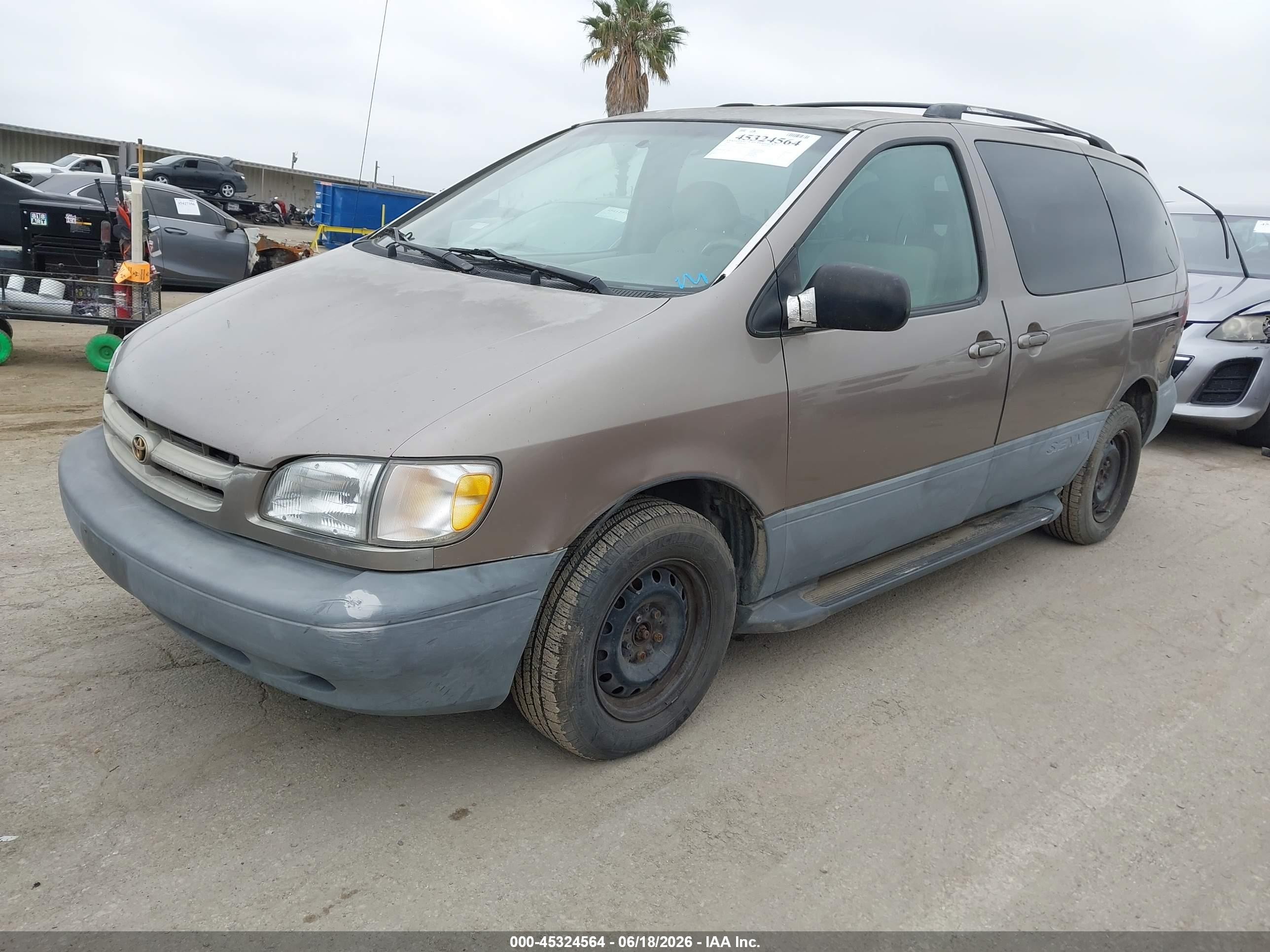1998 Toyota Sienna Le/xle Brown vin: 4T3ZF13C1WU031473