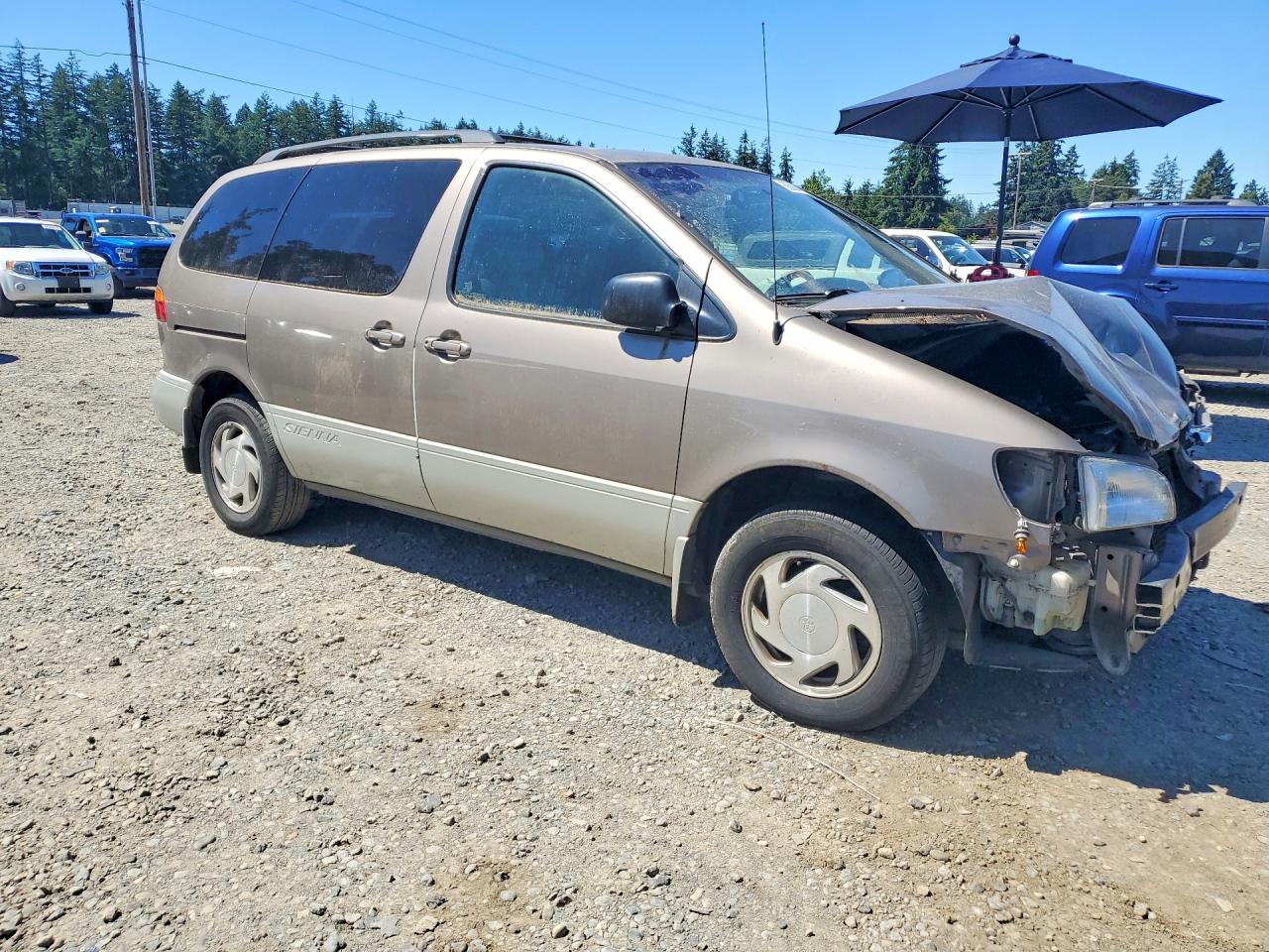 1998 Toyota Sienna Le Gray vin: 4T3ZF13C1WU056020