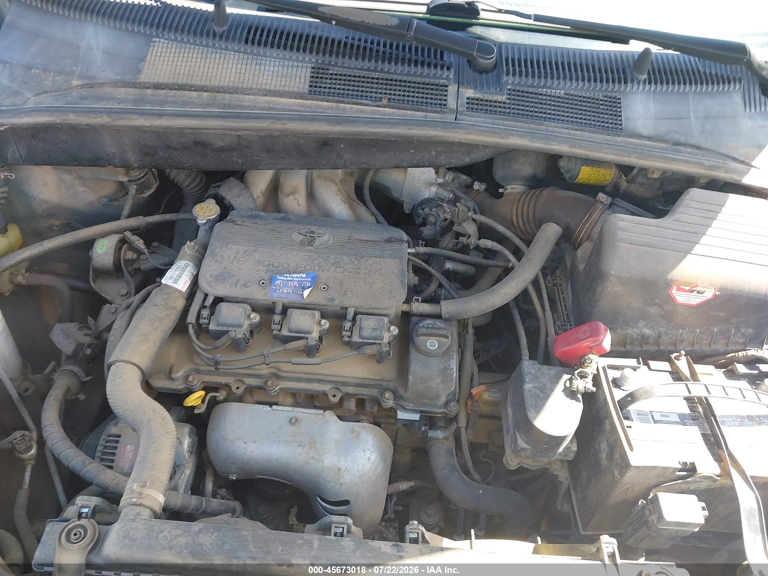 1998 Toyota Sienna Le Green vin: 4T3ZF13C1WU086182