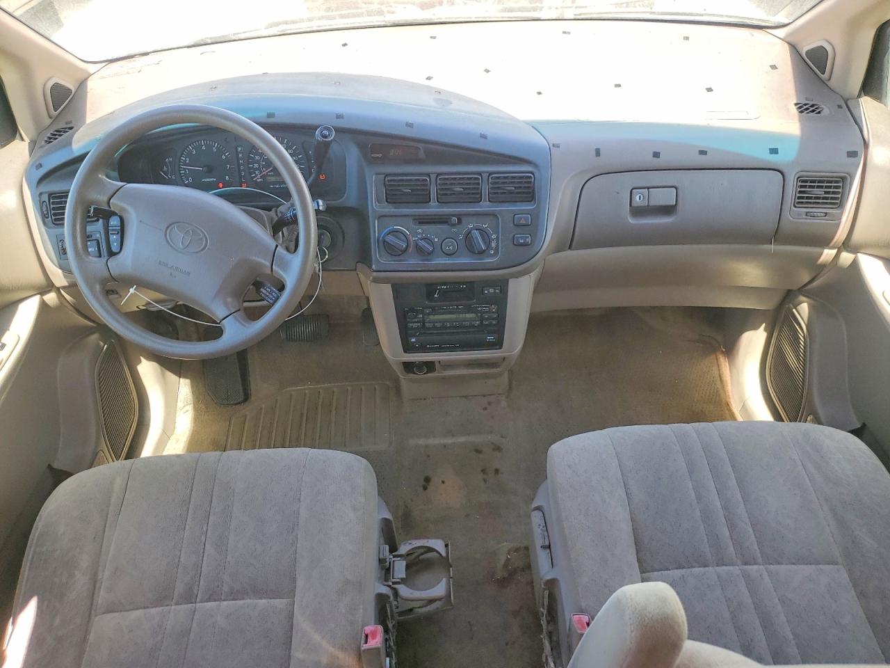 1999 Toyota Sienna Le White vin: 4T3ZF13C1XU125189