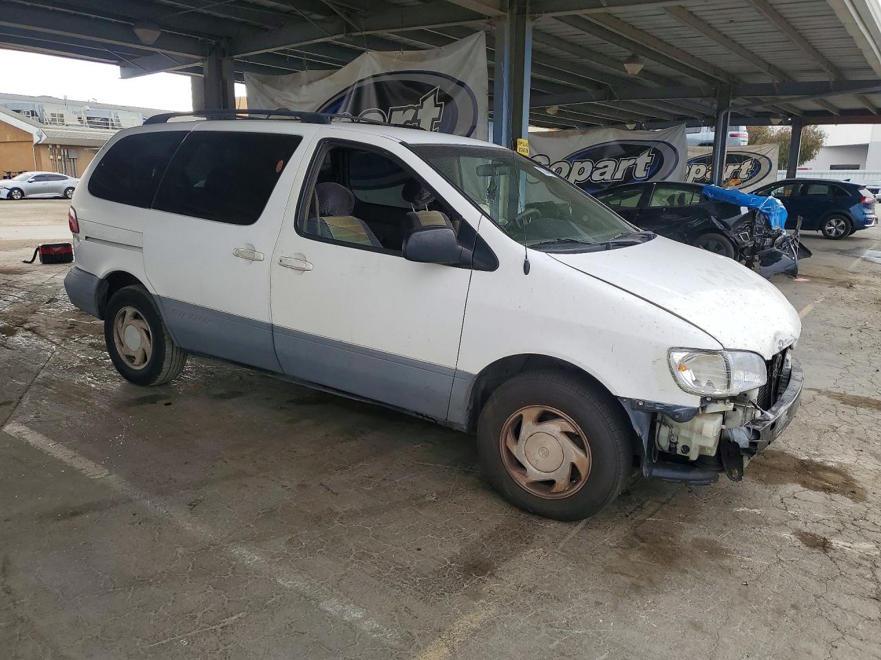 1999 Toyota Sienna Le White vin: 4T3ZF13C1XU148746