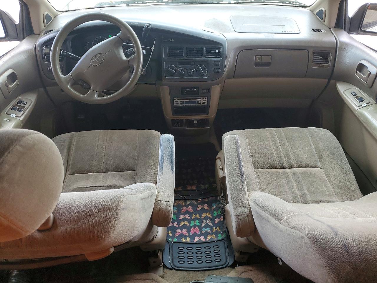 1999 Toyota Sienna Le White vin: 4T3ZF13C1XU148746