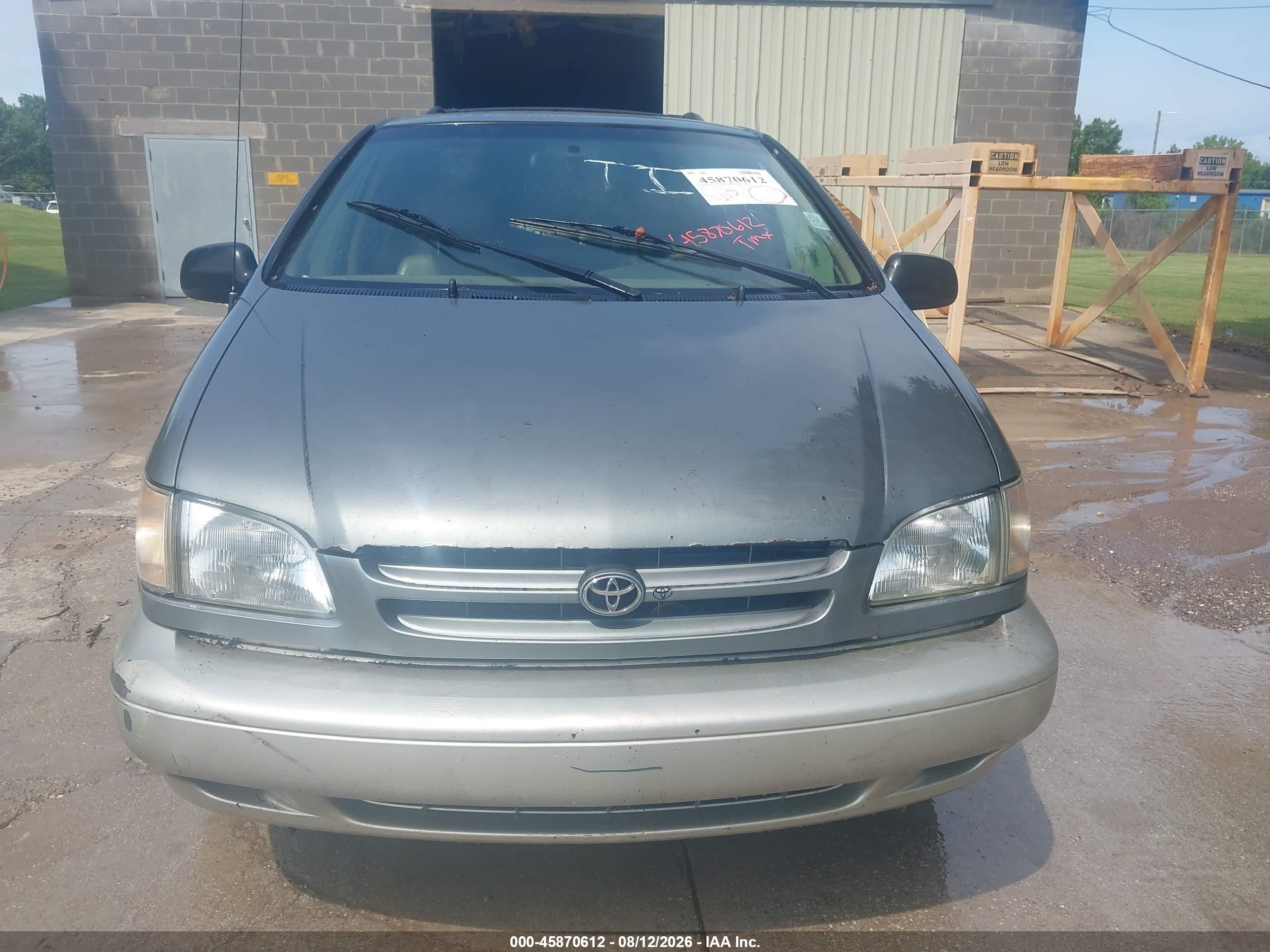 2000 Toyota Sienna Xle Серый vin: 4T3ZF13C1YU188164