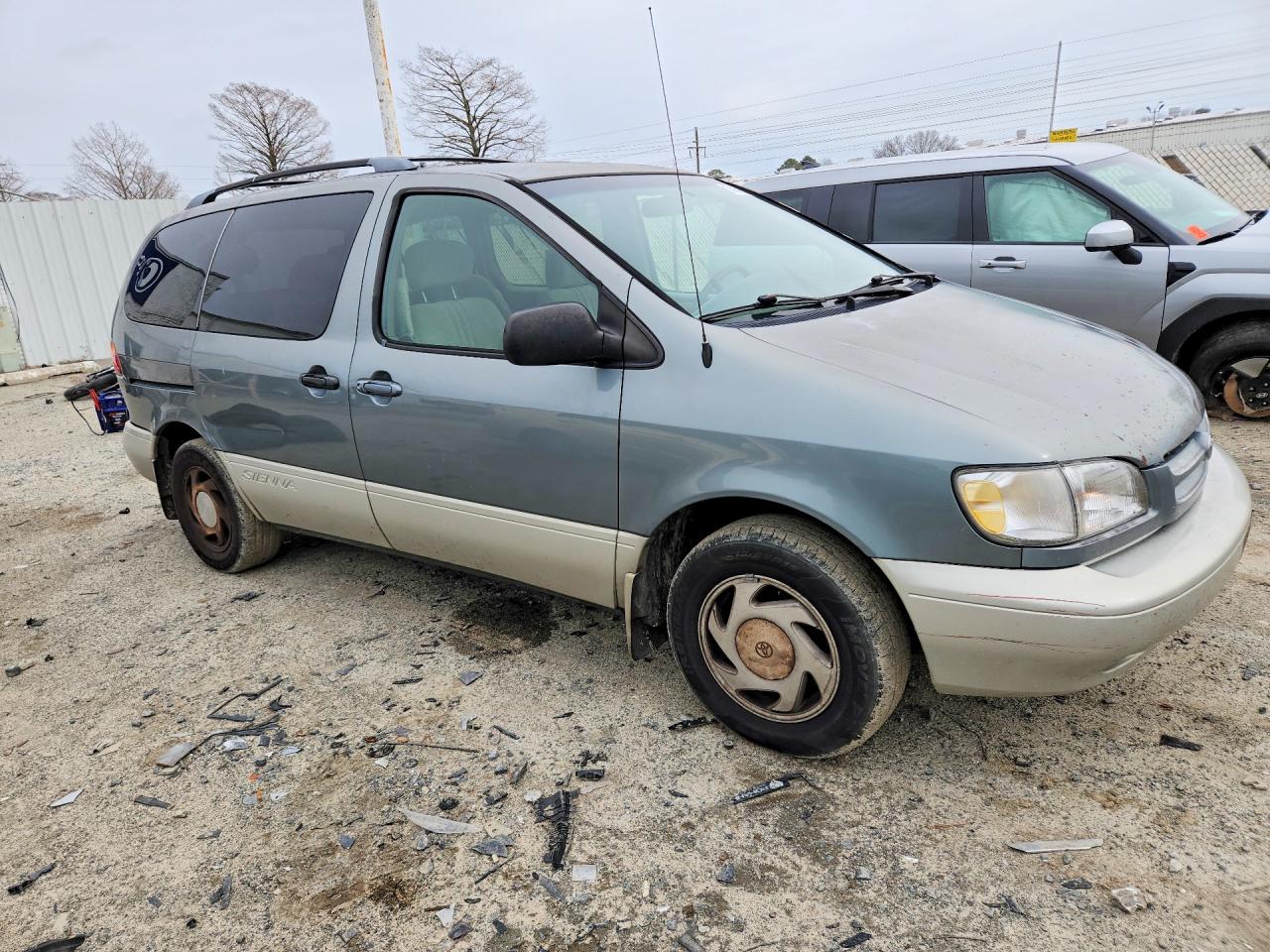 2000 Toyota Sienna Le Turquoise vin: 4T3ZF13C1YU220272