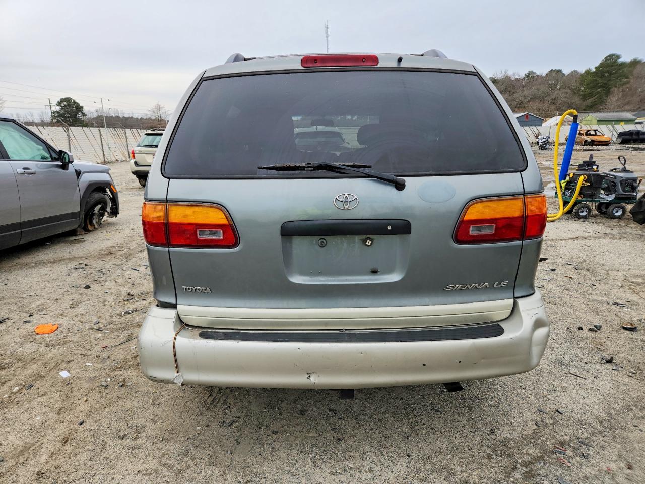 2000 Toyota Sienna Le Turquoise vin: 4T3ZF13C1YU220272