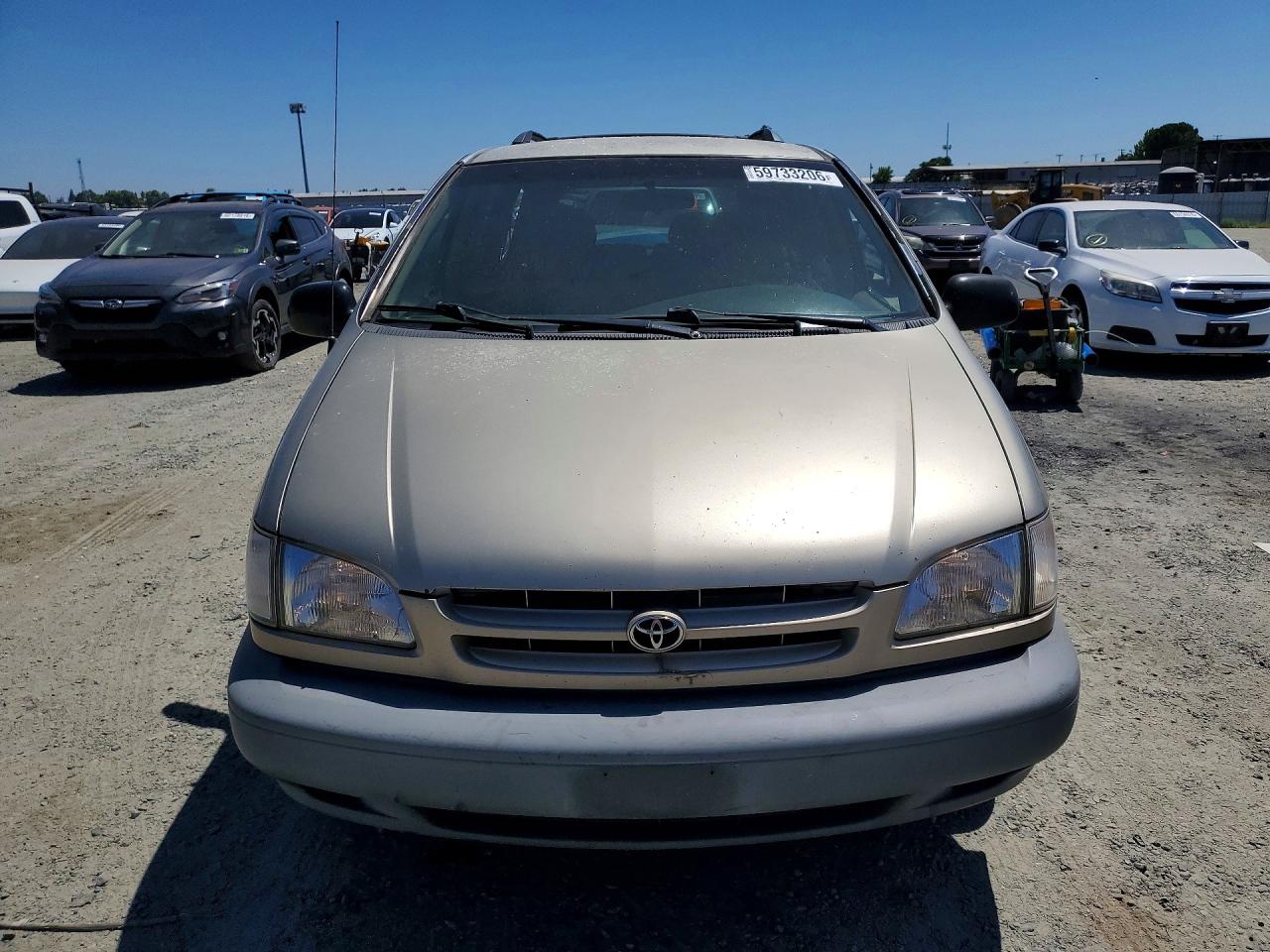 2000 Toyota Sienna Le Tan vin: 4T3ZF13C1YU230722