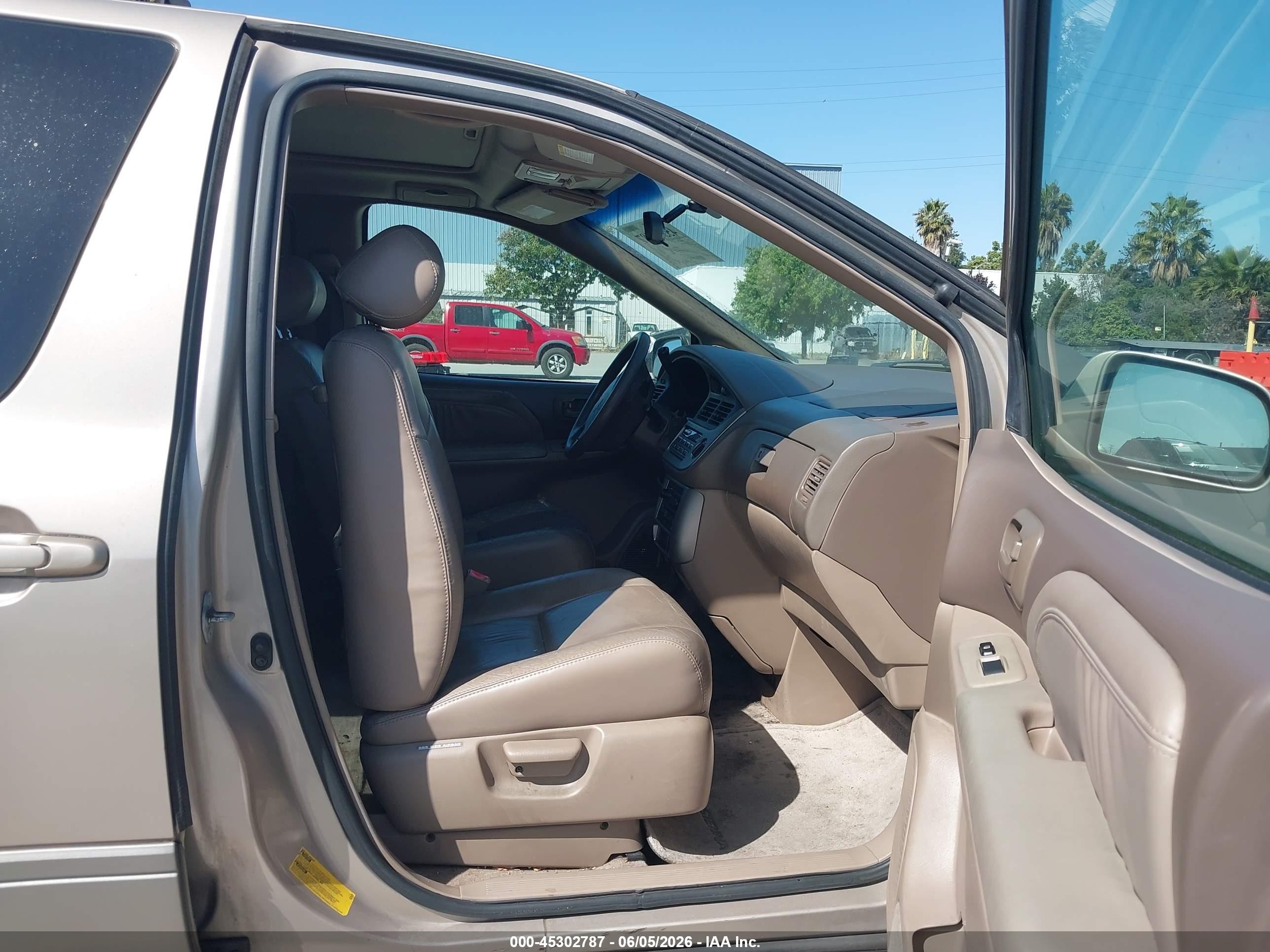 2002 Toyota Sienna Xle Gold vin: 4T3ZF13C22U438700
