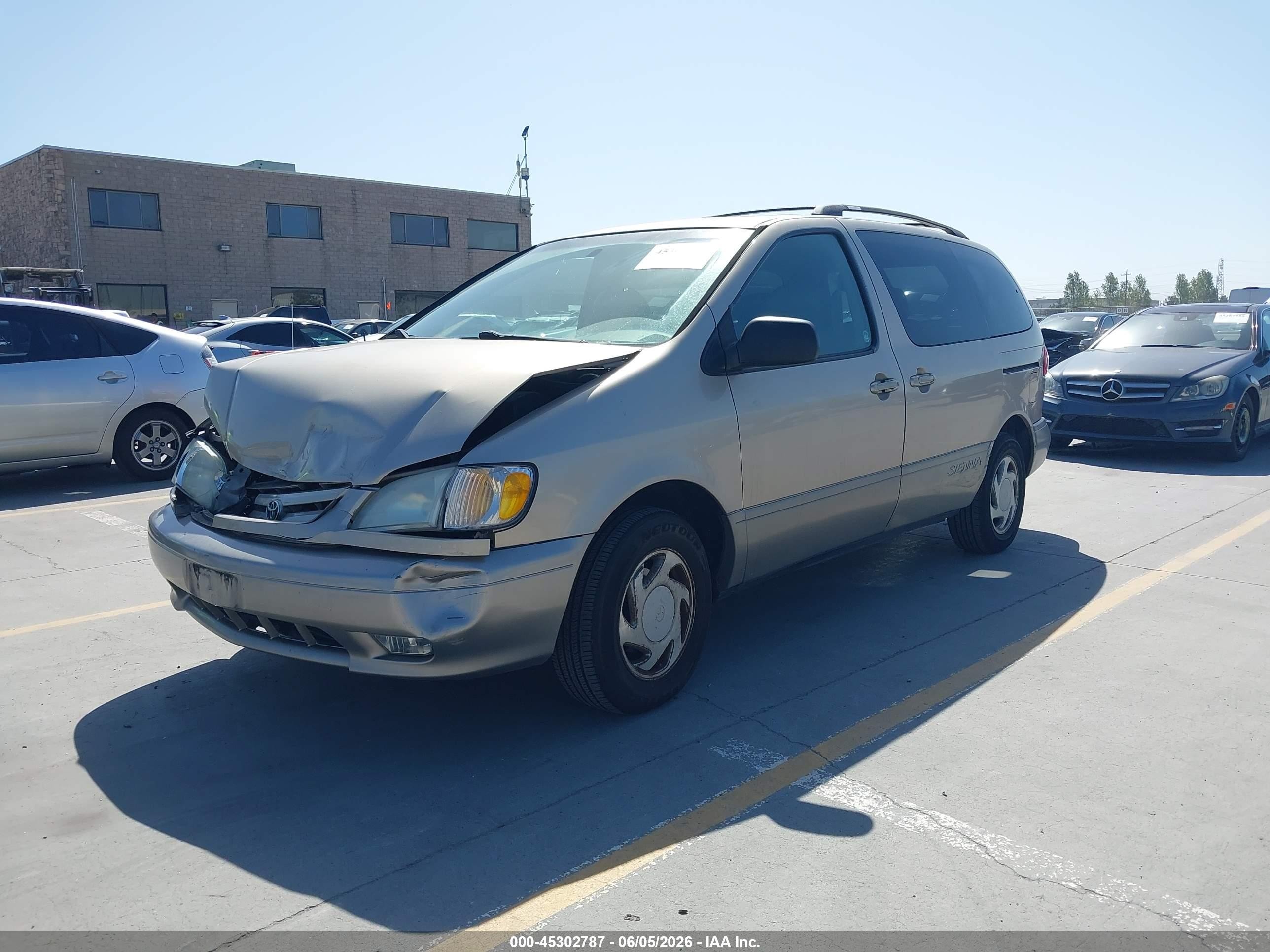 2002 Toyota Sienna Xle Gold vin: 4T3ZF13C22U438700