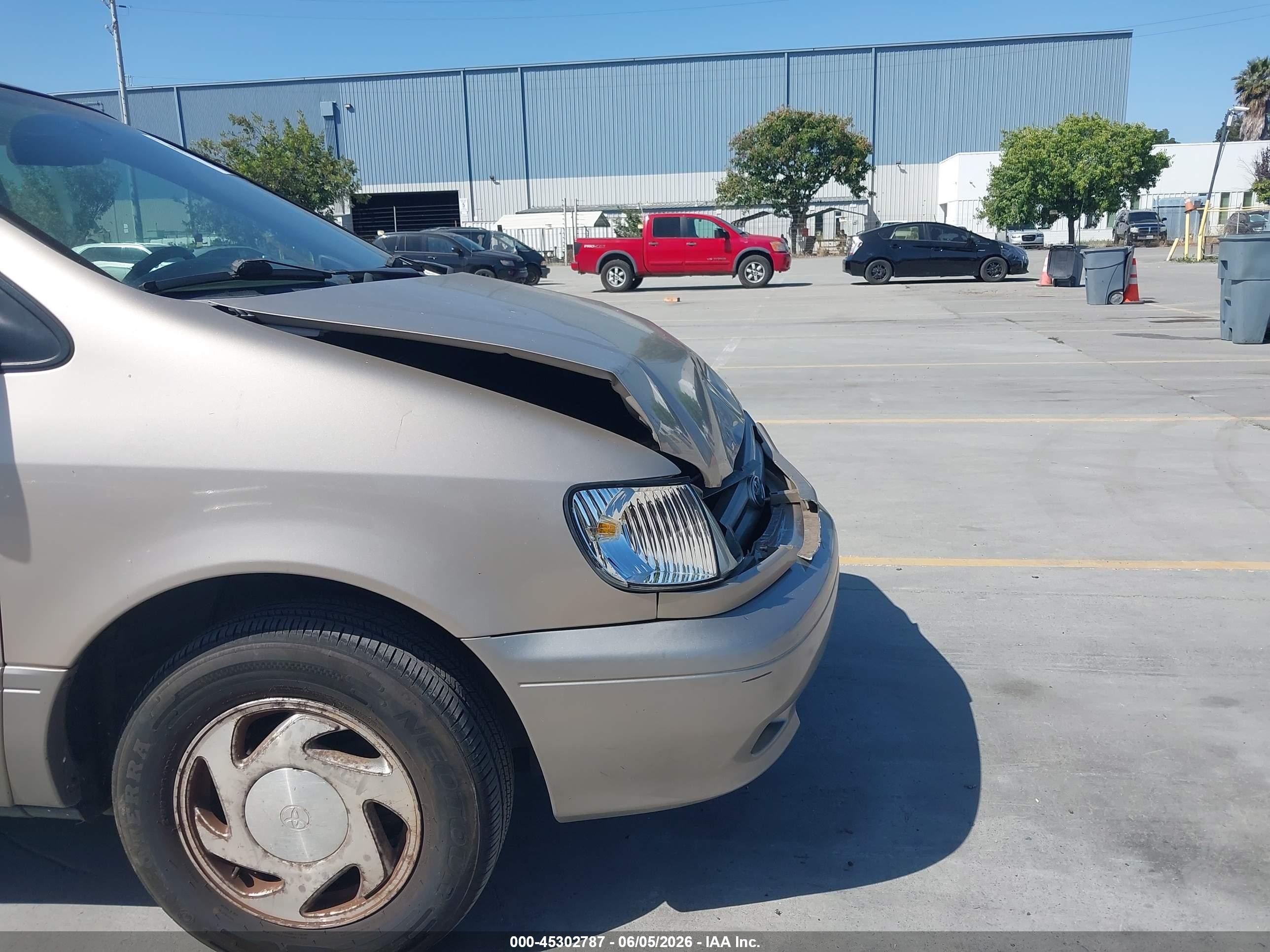 2002 Toyota Sienna Xle Gold vin: 4T3ZF13C22U438700
