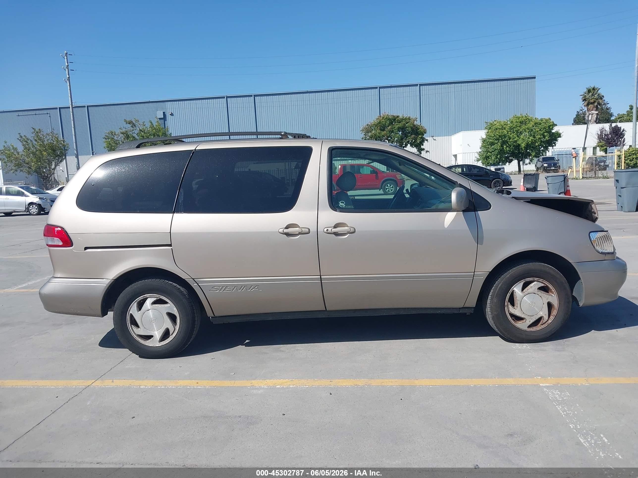2002 Toyota Sienna Xle Gold vin: 4T3ZF13C22U438700