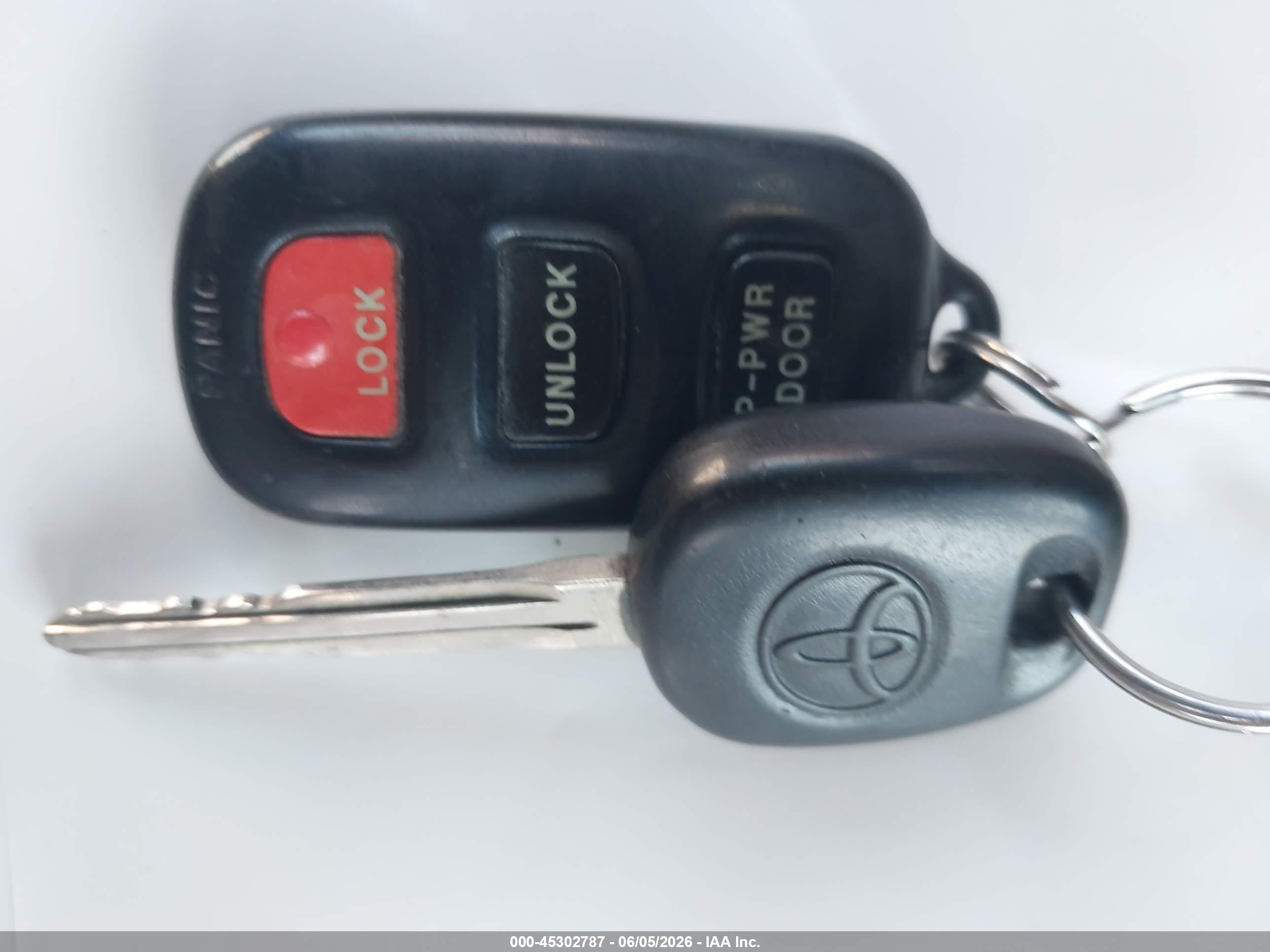 2002 Toyota Sienna Xle Gold vin: 4T3ZF13C22U438700
