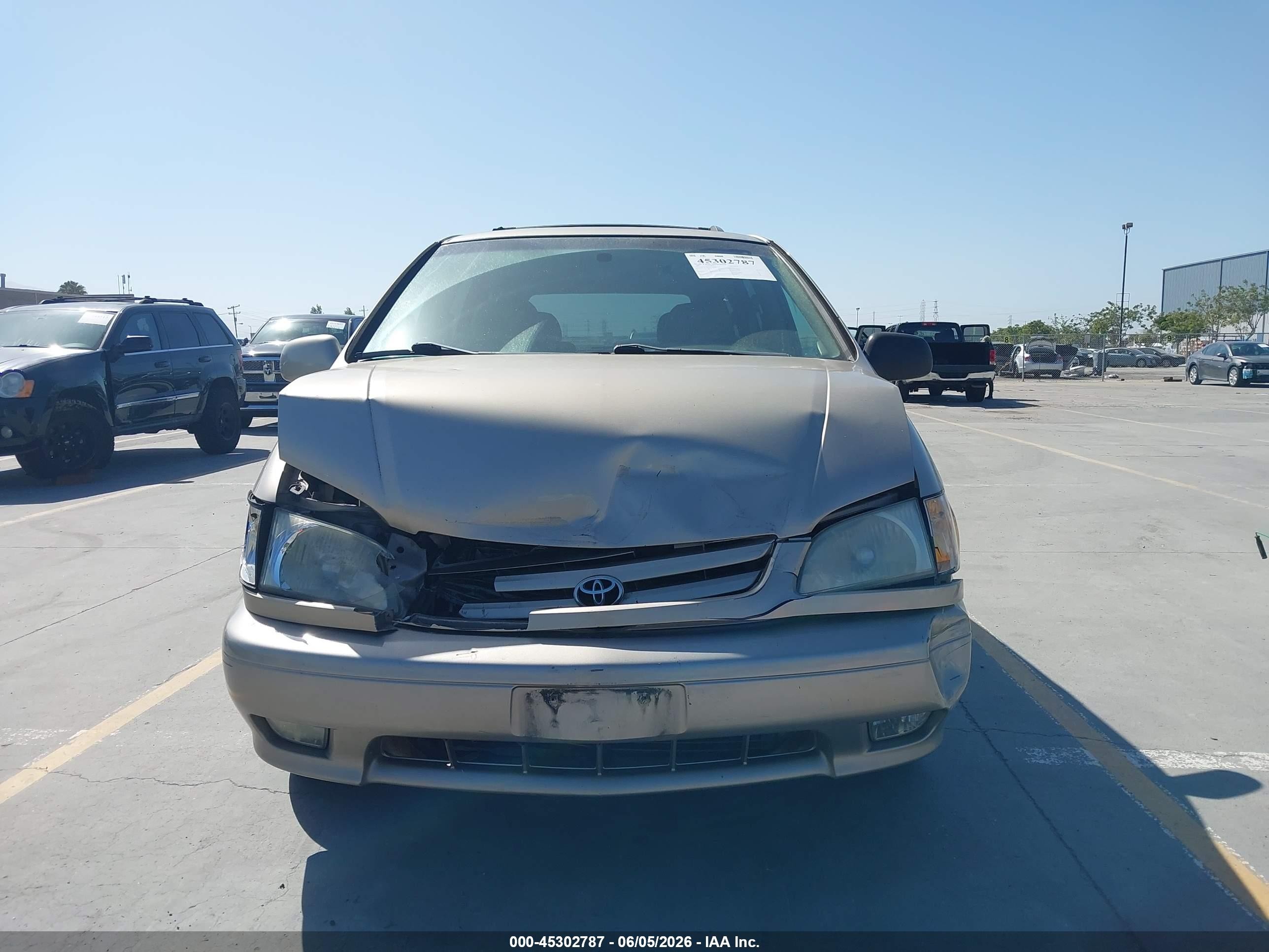2002 Toyota Sienna Xle Gold vin: 4T3ZF13C22U438700