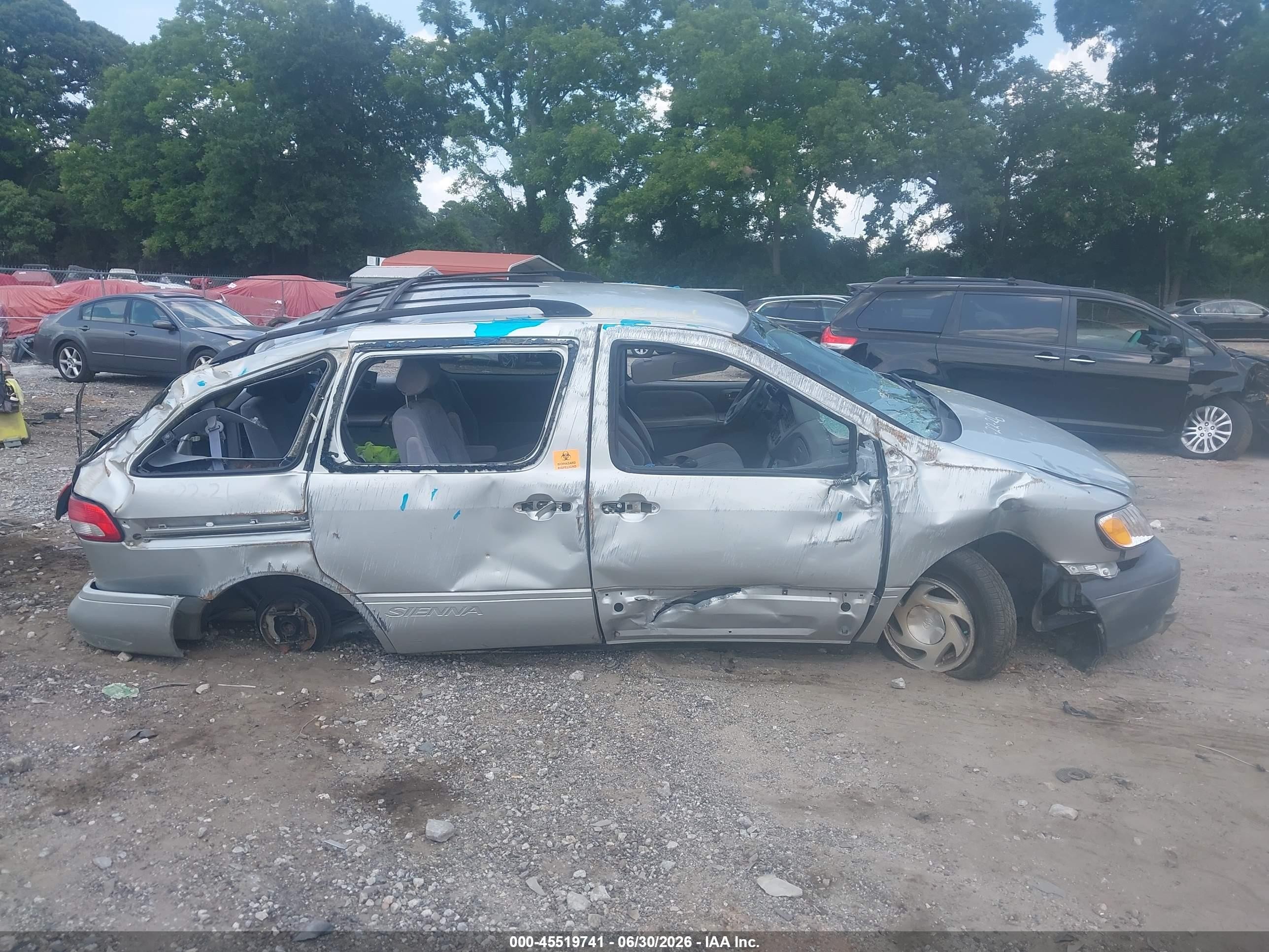 2002 Toyota Sienna Le Gray vin: 4T3ZF13C22U447798
