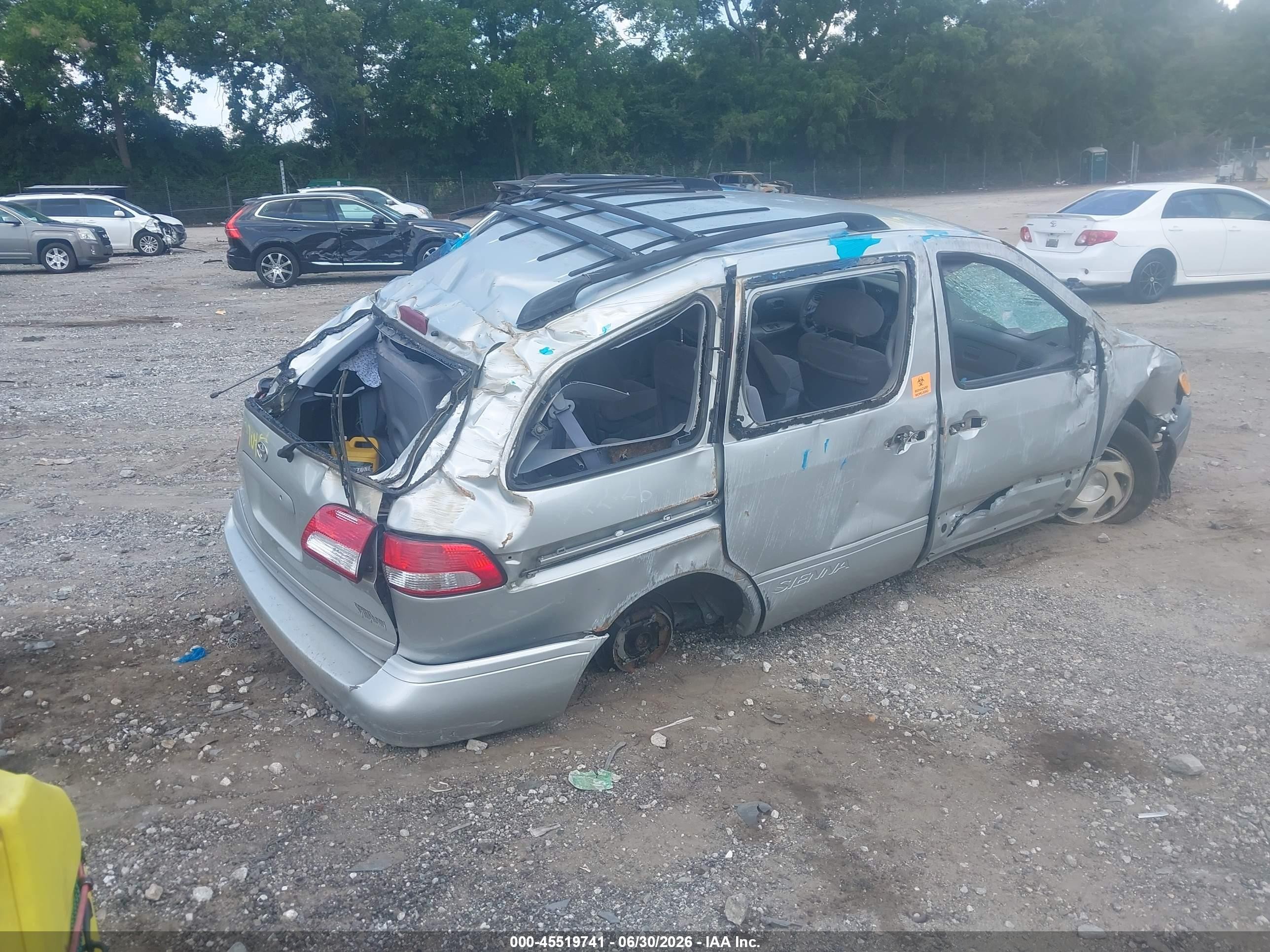 2002 Toyota Sienna Le Gray vin: 4T3ZF13C22U447798