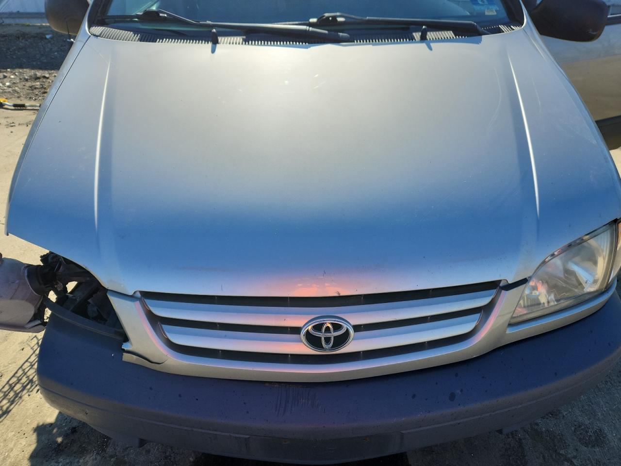 2002 Toyota Sienna Le Beige vin: 4T3ZF13C22U453083