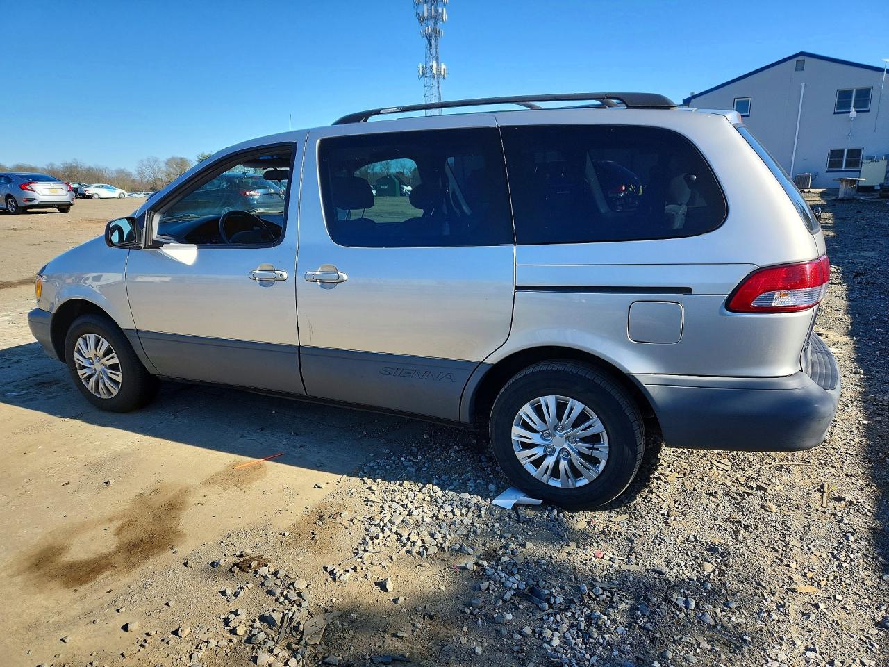 2002 Toyota Sienna Le Beige vin: 4T3ZF13C22U453083