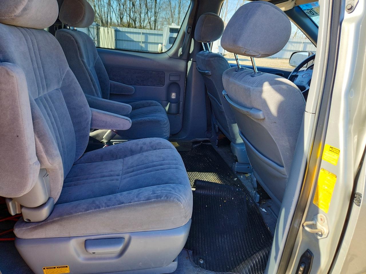 2002 Toyota Sienna Le Beige vin: 4T3ZF13C22U453083