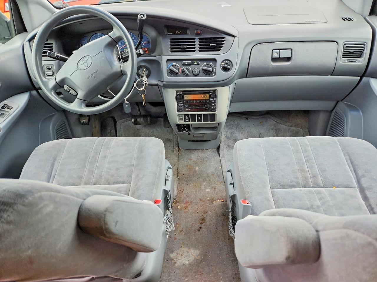 2002 Toyota Sienna Le Beige vin: 4T3ZF13C22U453083