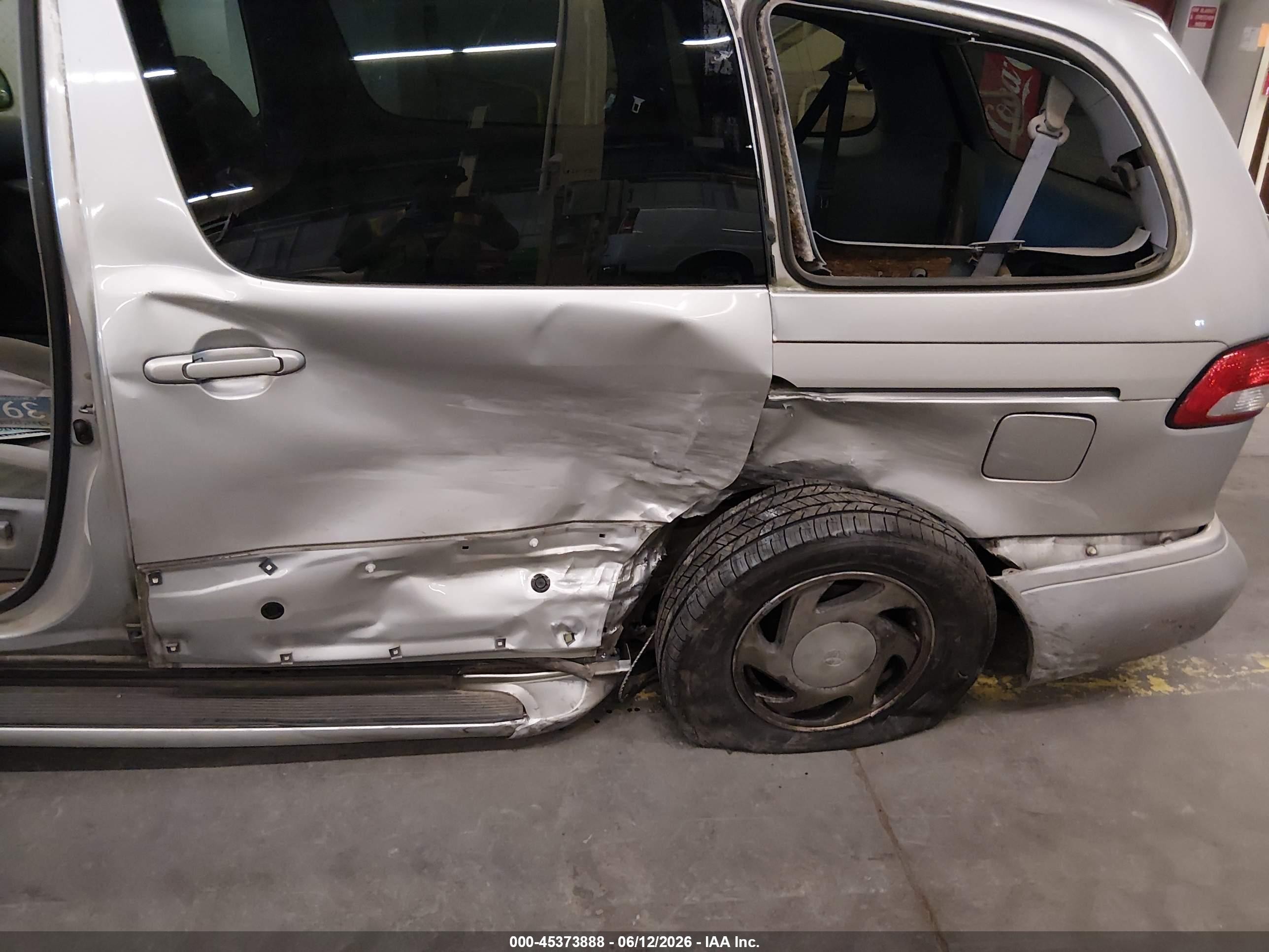 2002 Toyota Sienna Le Gray vin: 4T3ZF13C22U475522