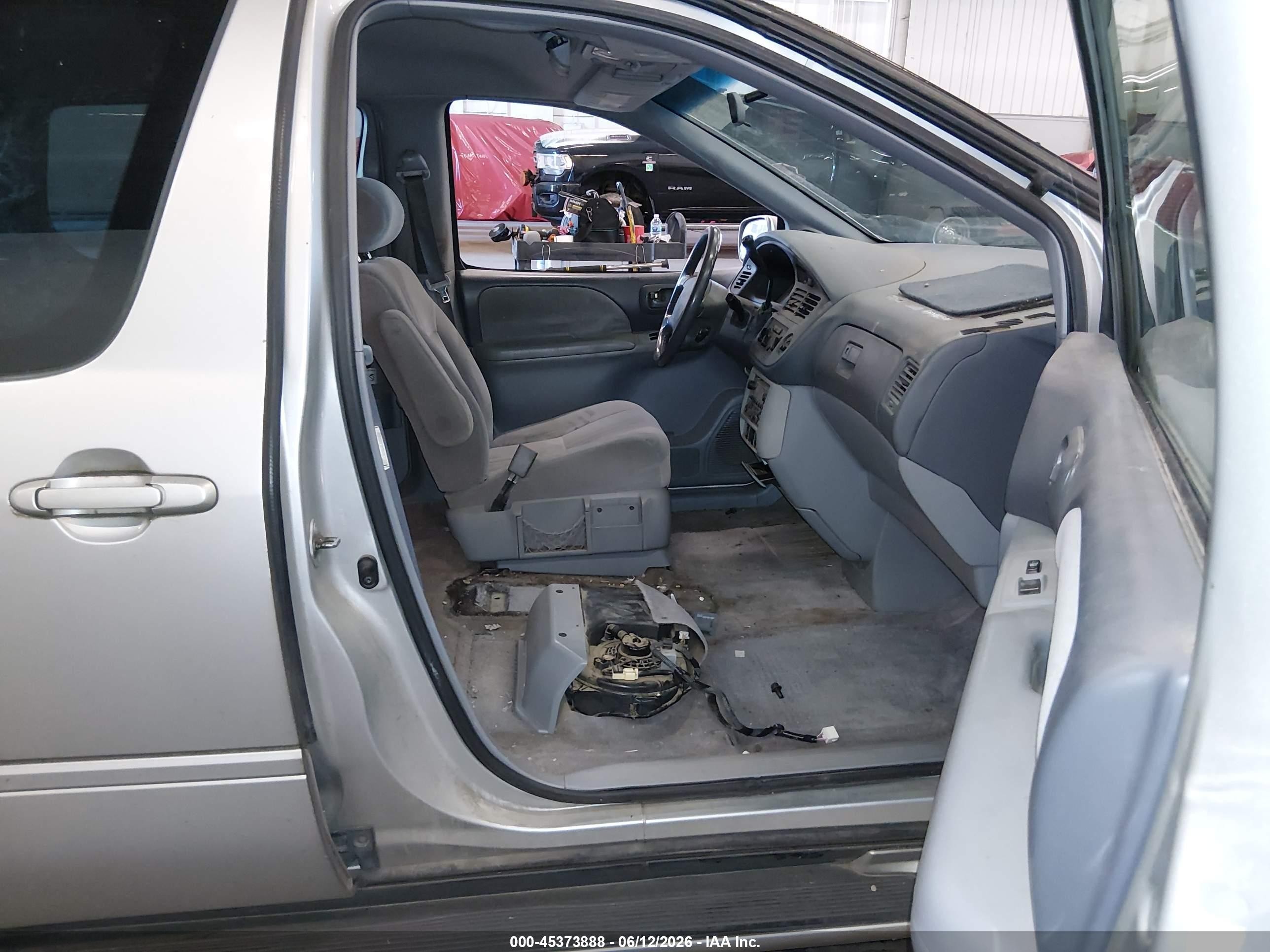2002 Toyota Sienna Le Gray vin: 4T3ZF13C22U475522