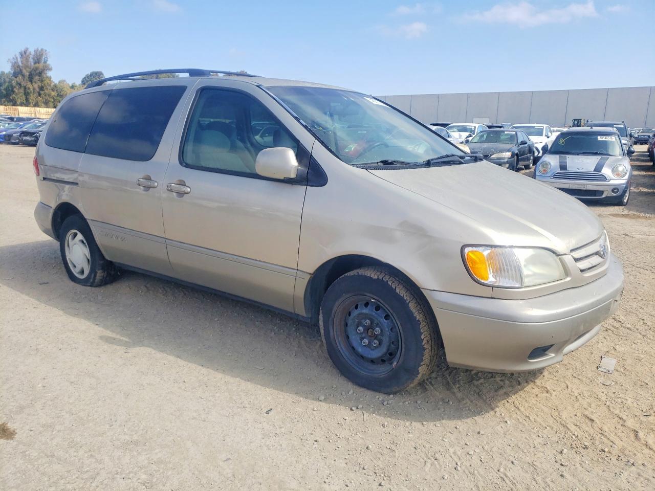 2002 Toyota Sienna Gold vin: 4T3ZF13C22U481739