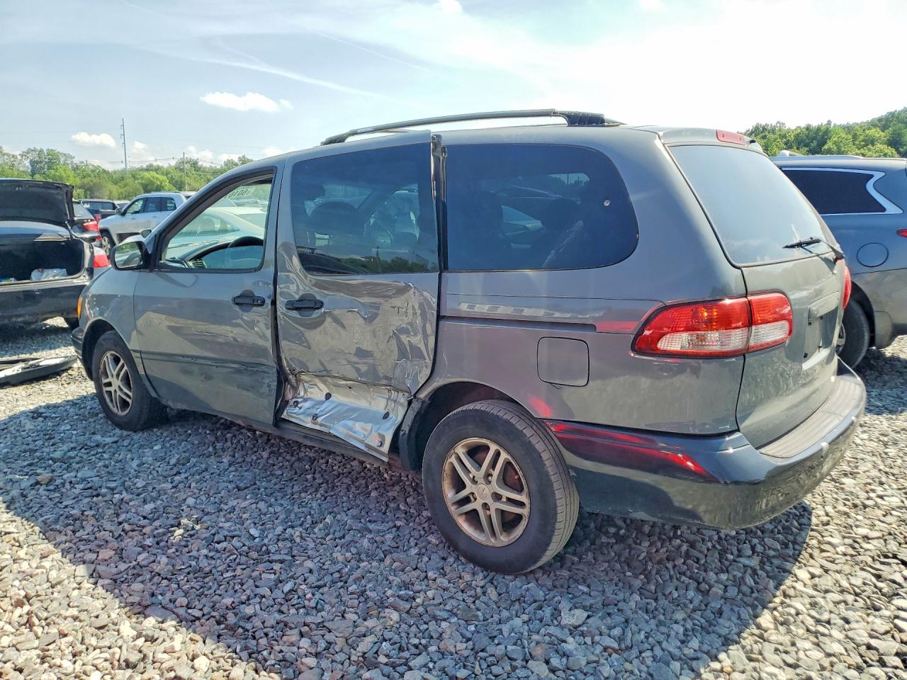 2002 Toyota Sienna Le Gray vin: 4T3ZF13C22U497715