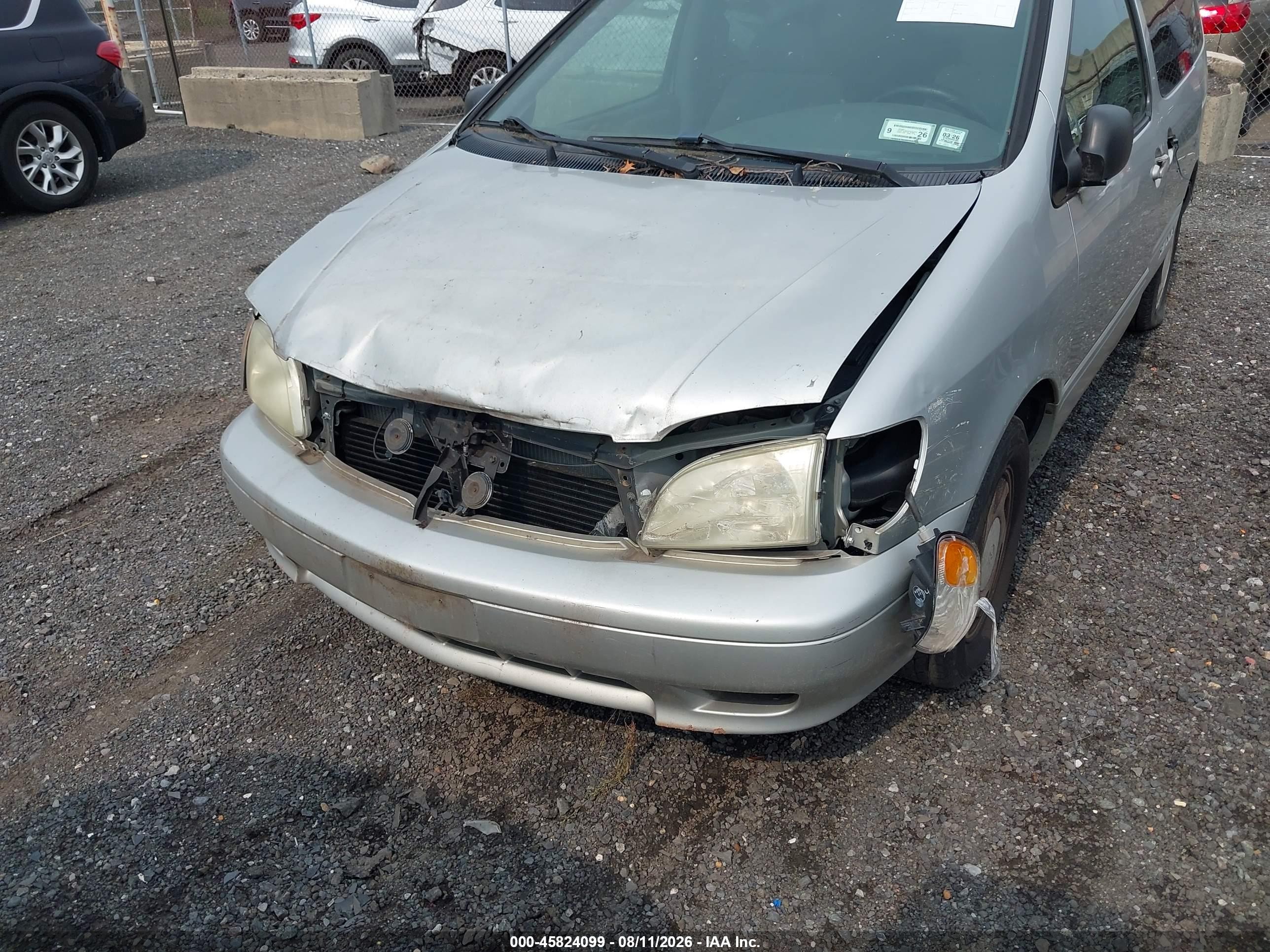 2003 Toyota Sienna Le Silver vin: 4T3ZF13C23U533386