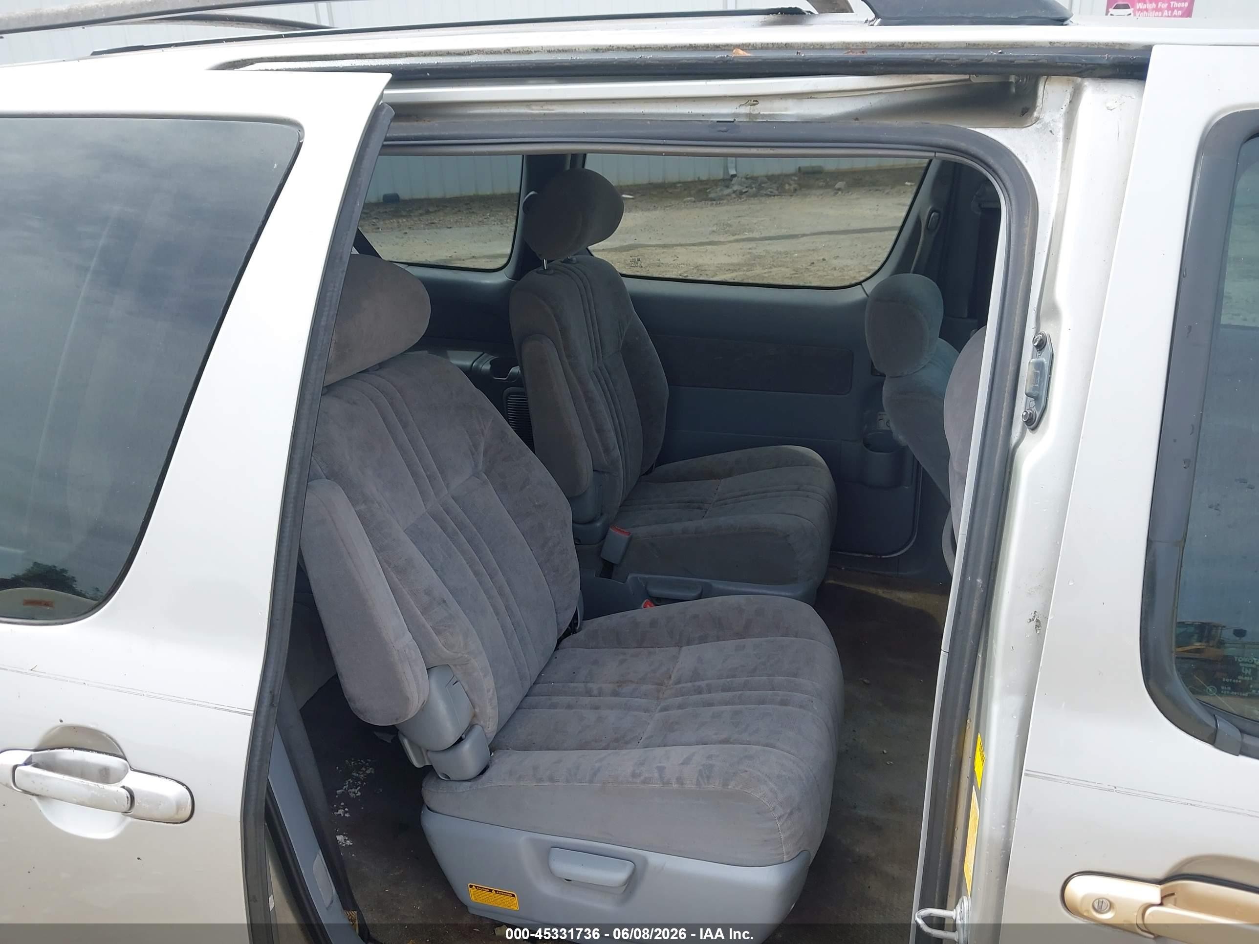 2003 Toyota Sienna Le Gray vin: 4T3ZF13C23U546932