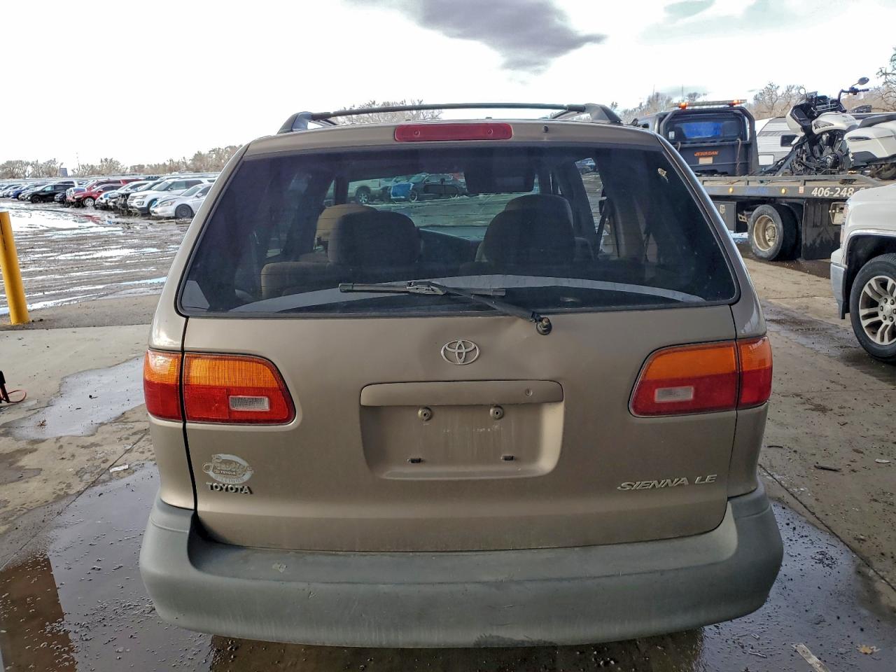1998 Toyota Sienna Le Tan vin: 4T3ZF13C2WU003195