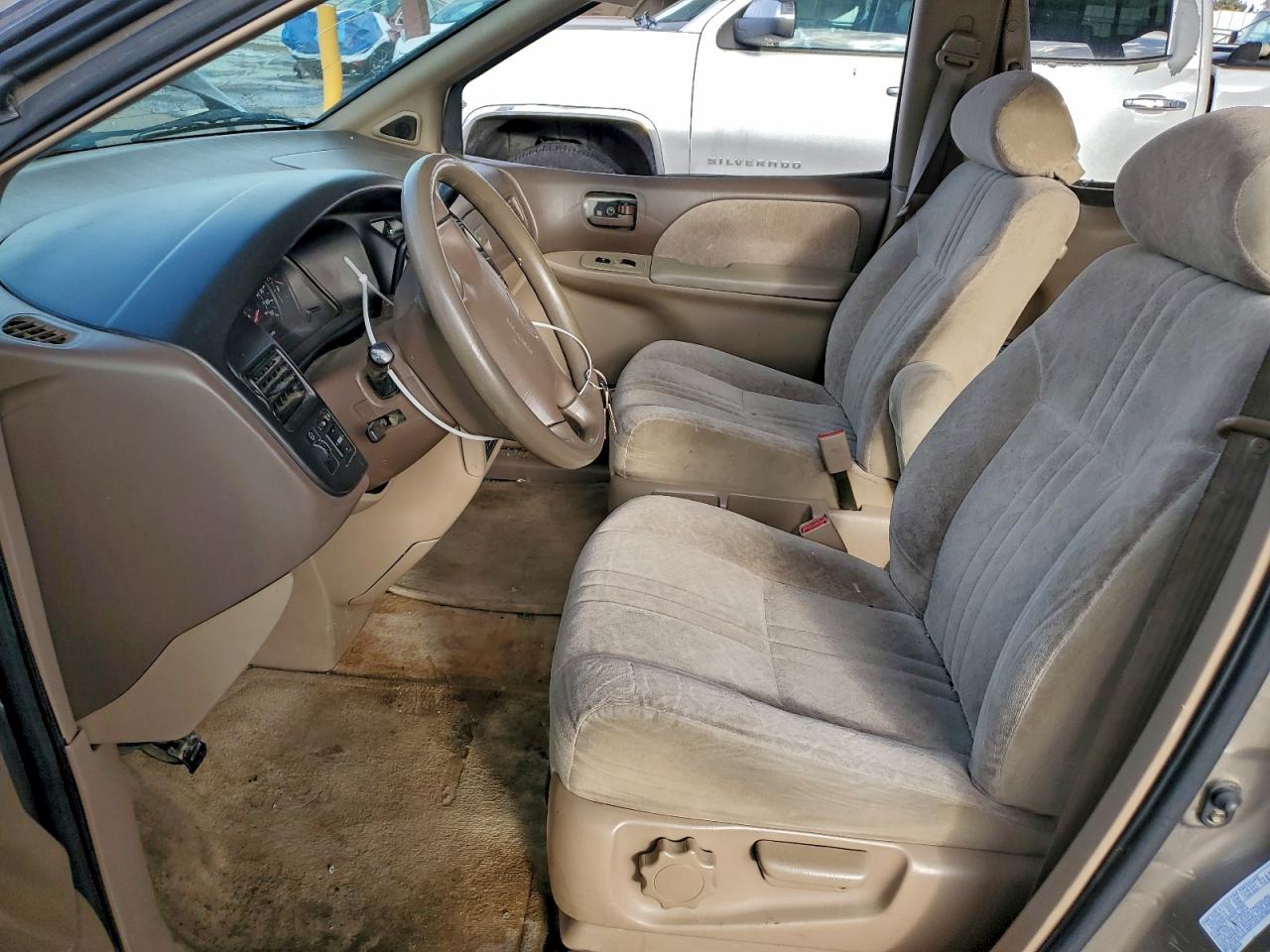 1998 Toyota Sienna Le Tan vin: 4T3ZF13C2WU003195