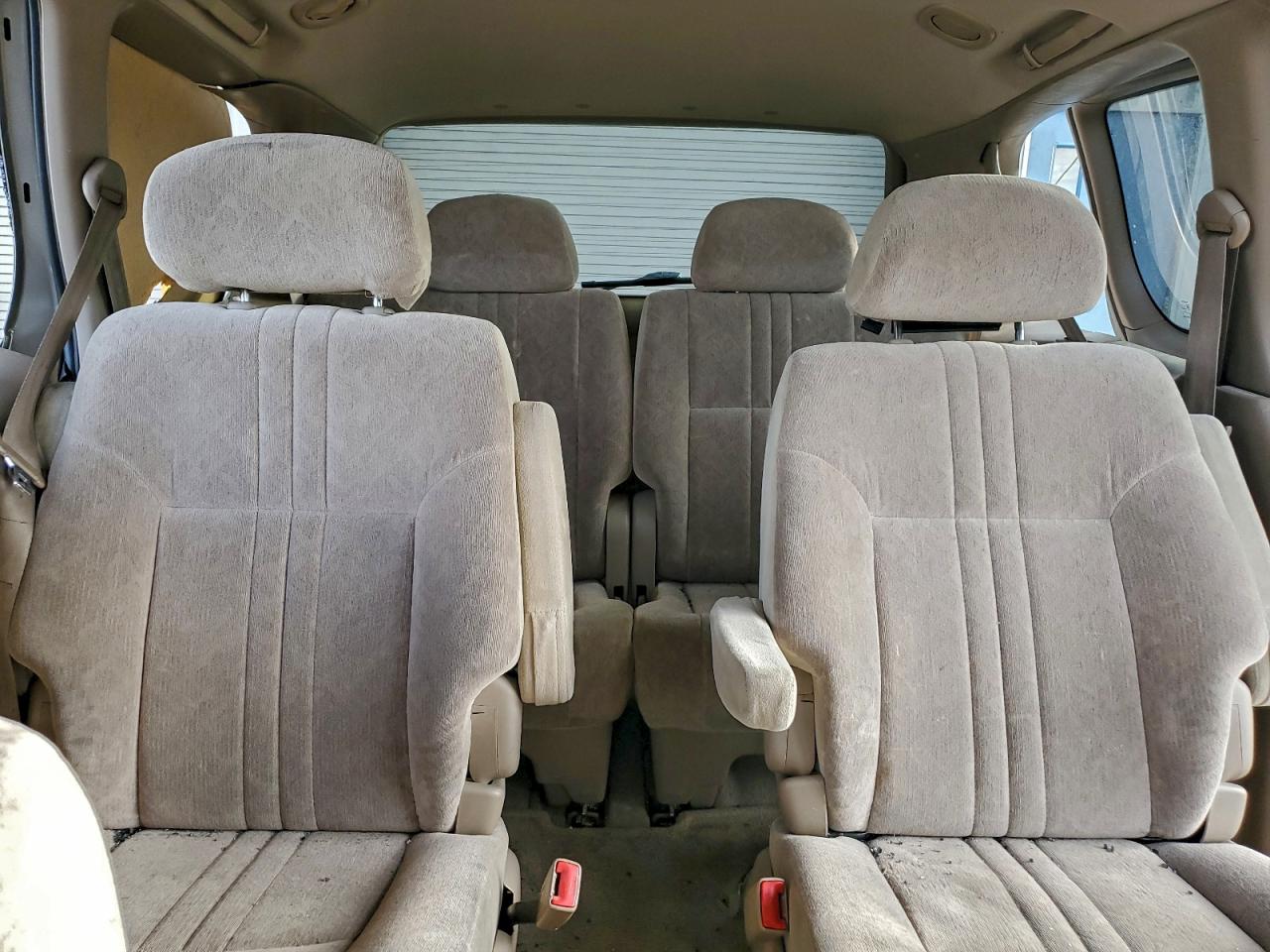 1998 Toyota Sienna Le Tan vin: 4T3ZF13C2WU003195