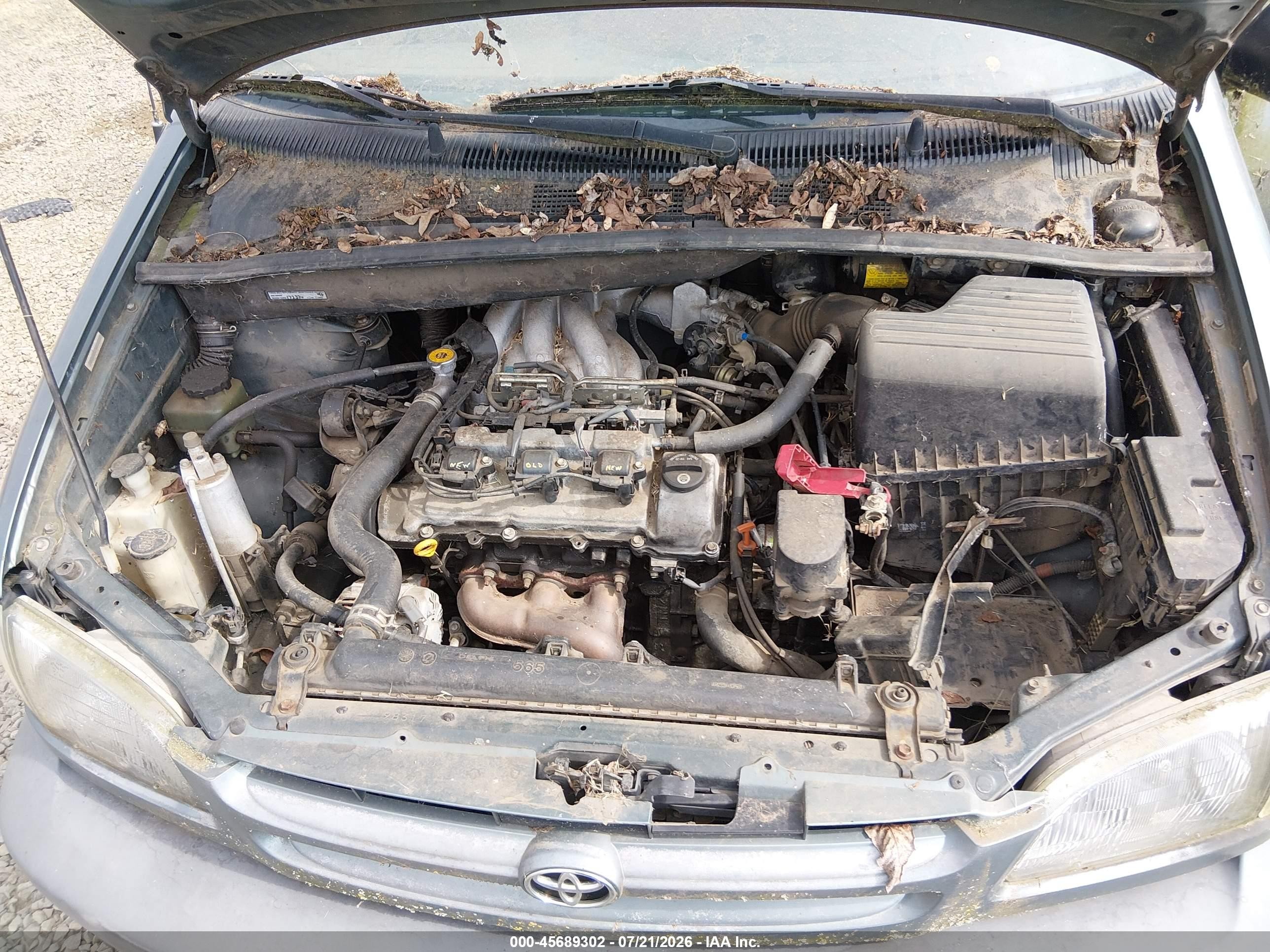 1999 Toyota Sienna Le Blue vin: 4T3ZF13C2XU118235