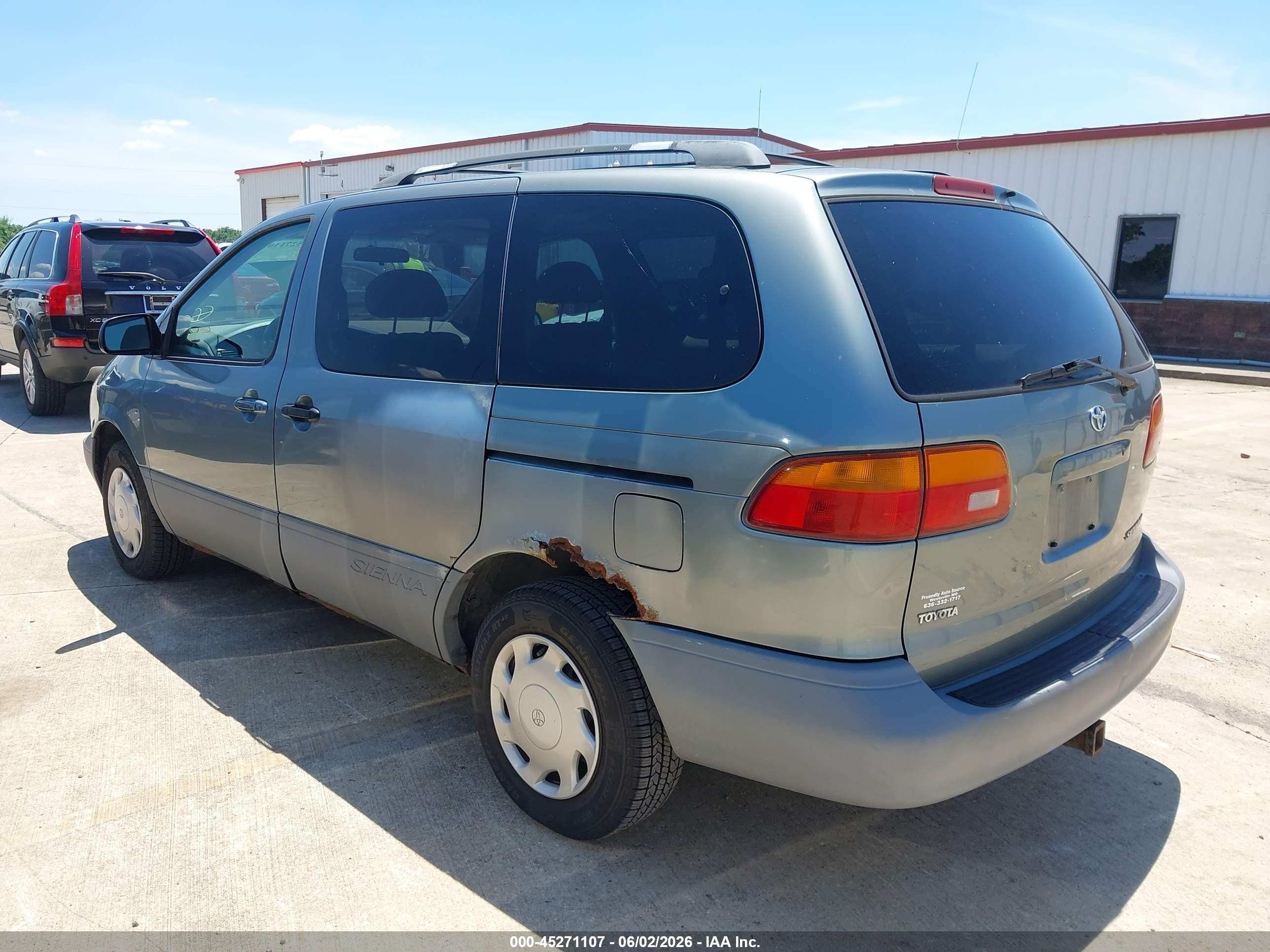 1999 Toyota Sienna Le Зеленый vin: 4T3ZF13C2XU120390